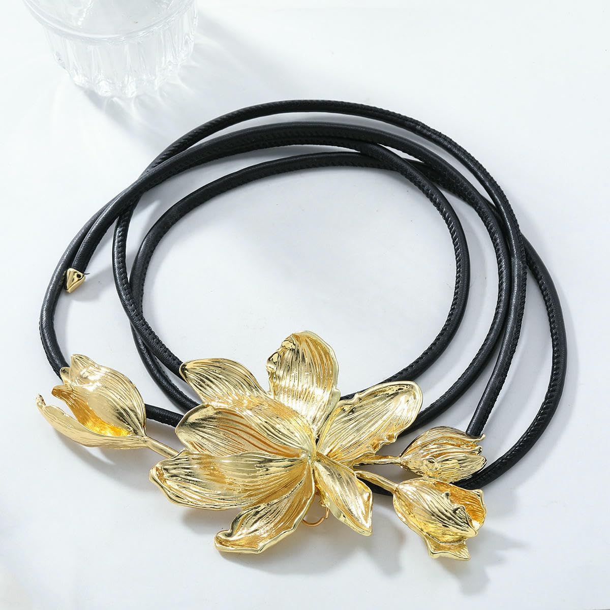 Chinese style iris flower simple banquet necklace