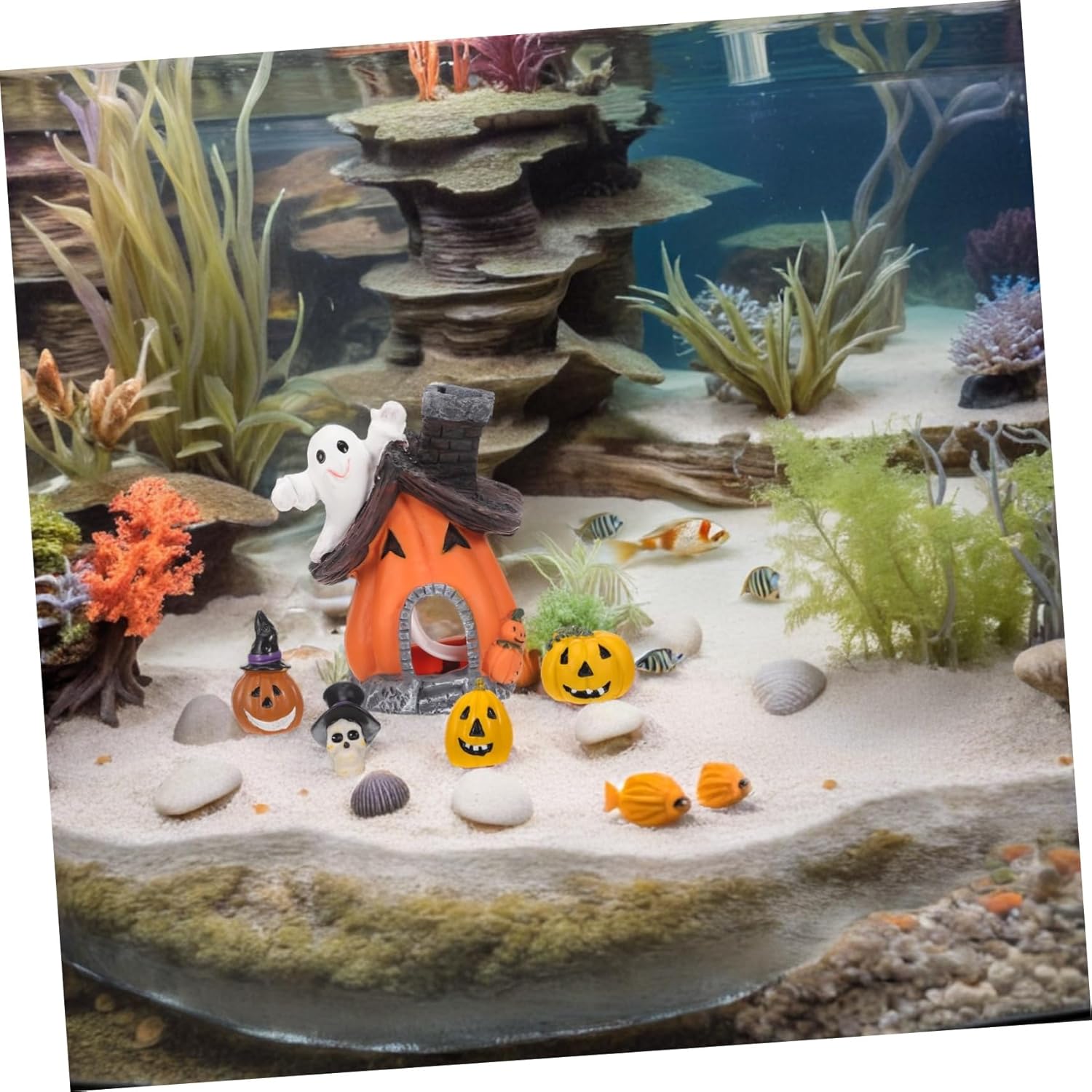 Housoutil 5pcs Fish Tank Pumpkin House Decoration, Halloween Fish Tank Decoration Supplies, Halloween Pumpkin Figurine Decorations Resin Stone for Betta, Small Lizards, Turtles, Reptiles, Amphibians
