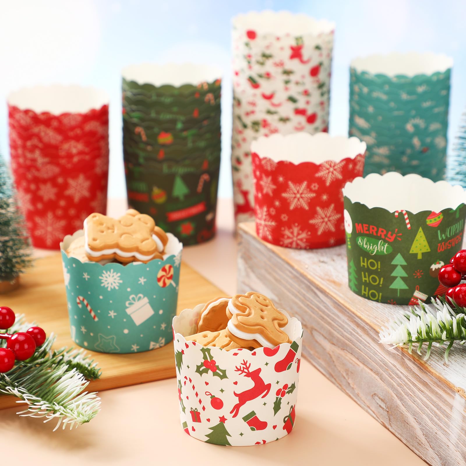 Uiifan 200 Pcs 6 oz Muffin Cupcakes Christmas Baking Paper Cups Greaseproof Christmas Muffin Cups 4 Styles Xmas Baking Paper Cup Supplies for Cake Balls Candies Party