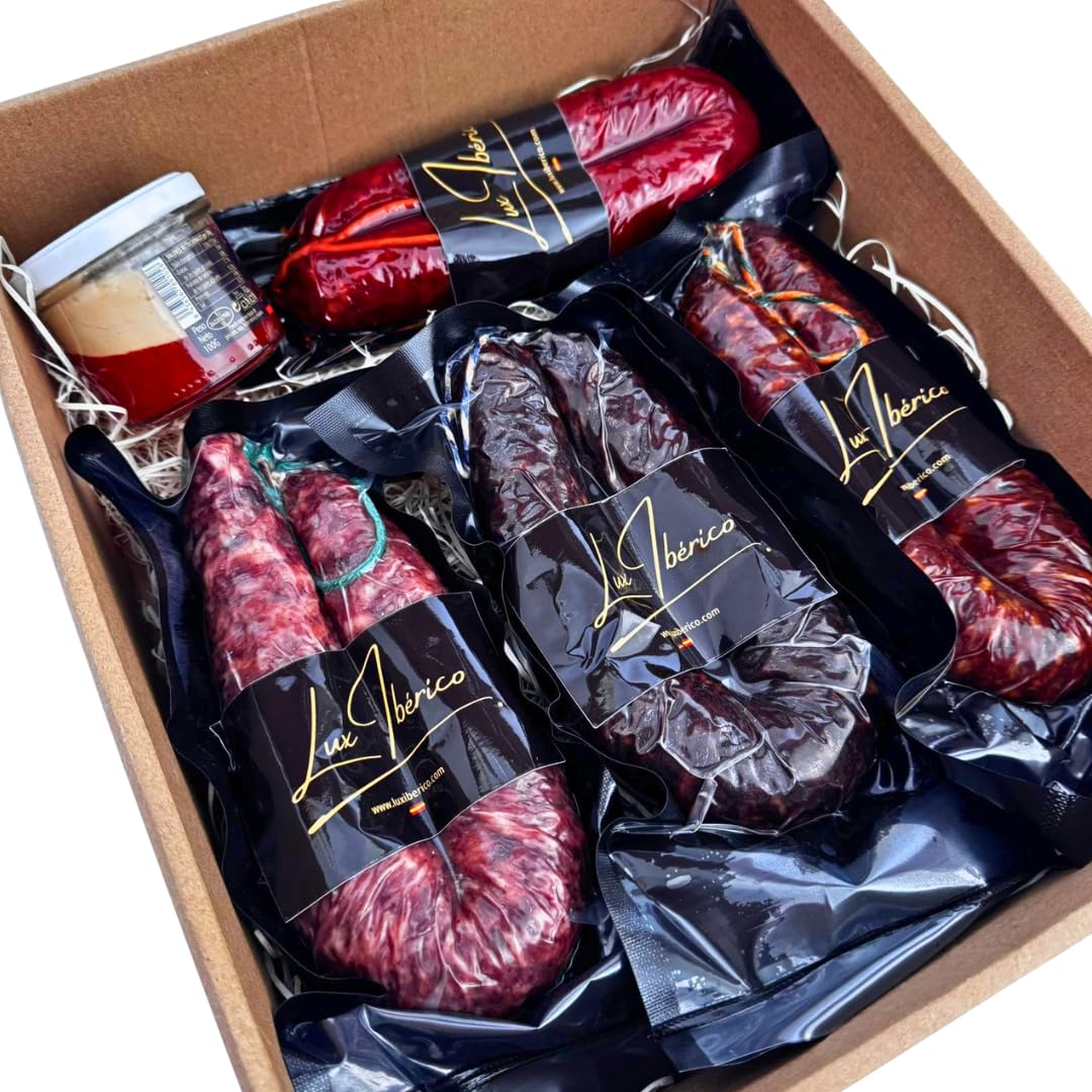 Lux Ibérico Lote Embutidos Séneca - Extremeños con Queso de Cabra | Chorizo y salchichón extremeño, chorizo patatero, achorizada dulce y crema de queso de cabra. Ideal para regalar.