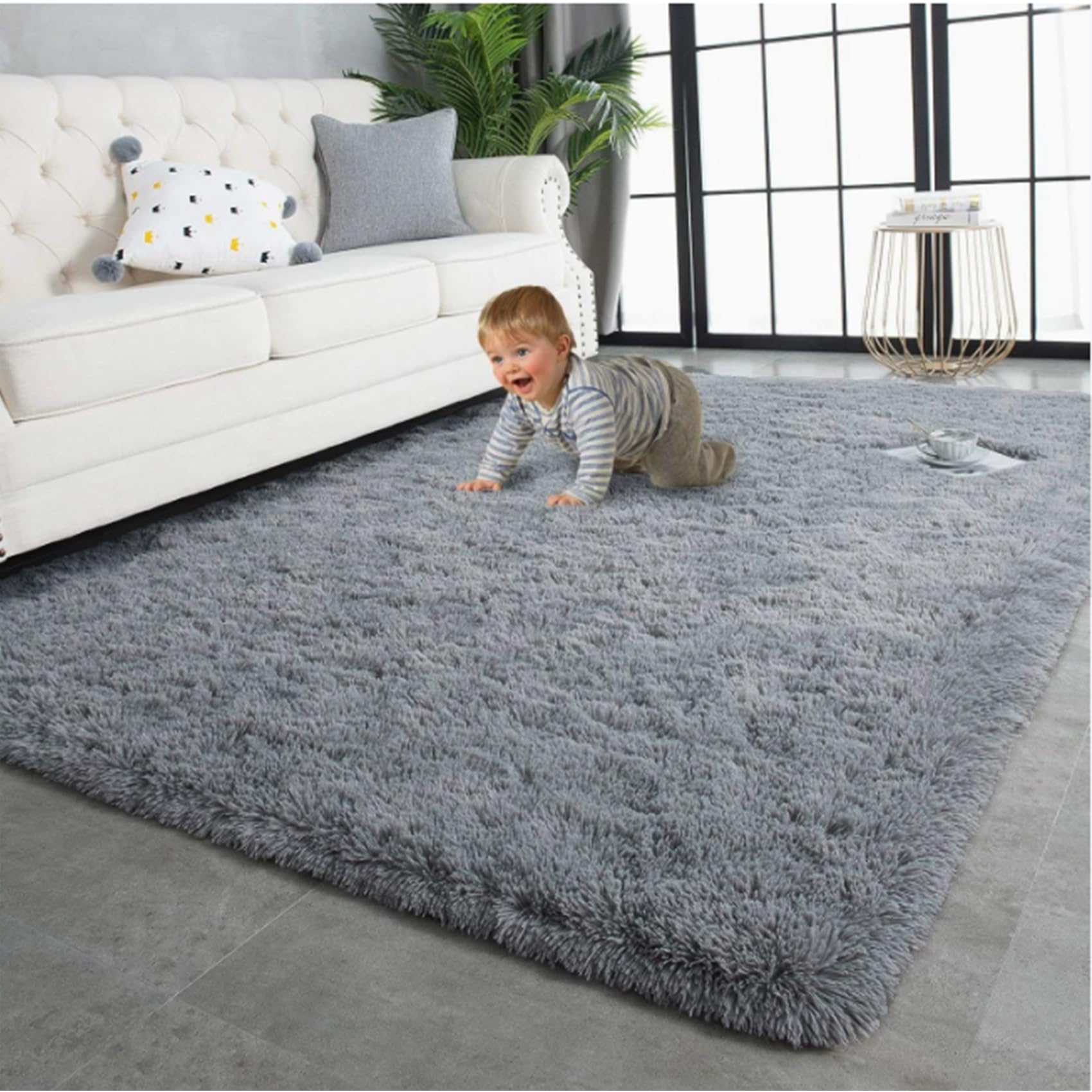 Tapis lavable et moelleux shaggy gris pour un entretien facile