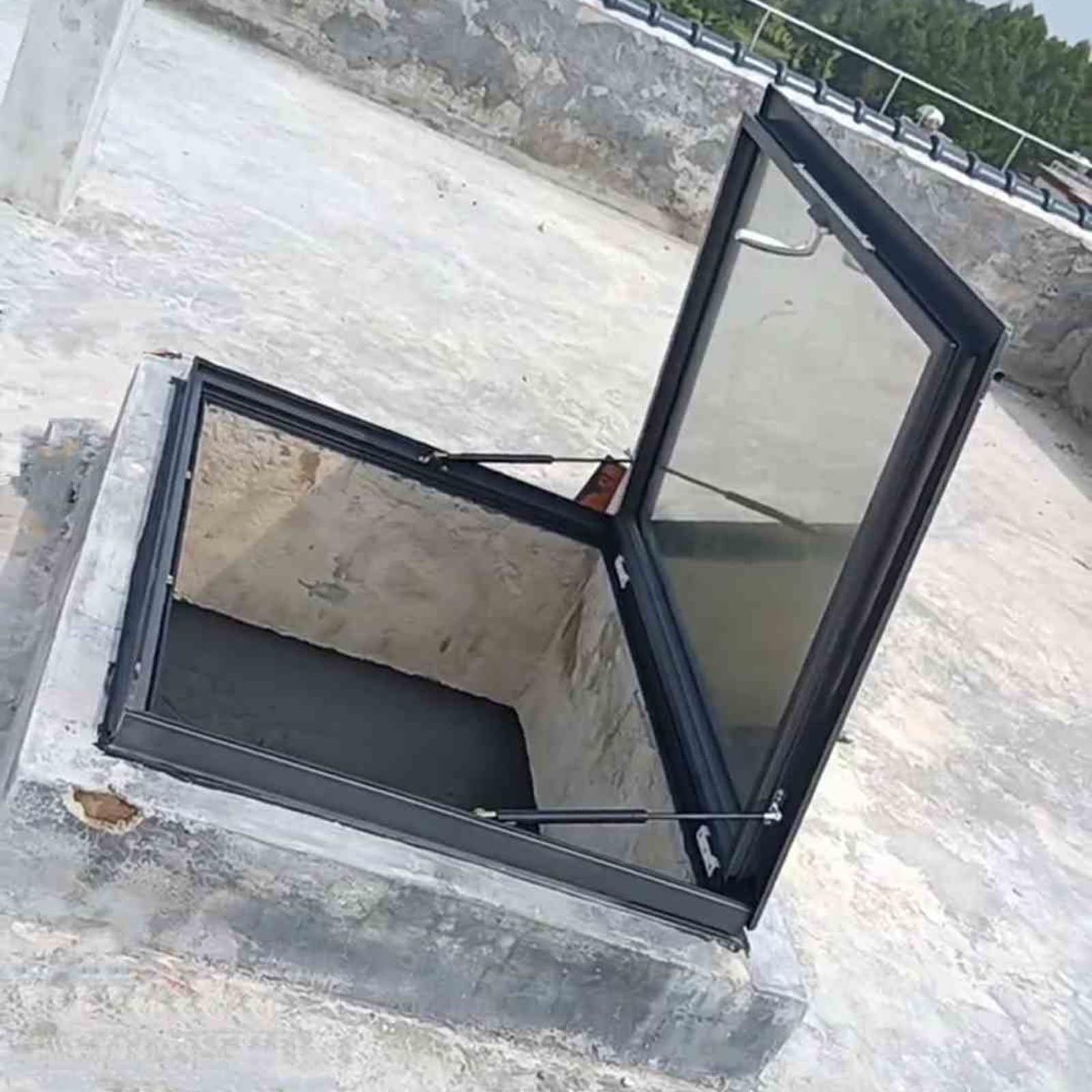 Ventana de tragaluz con doble vidrio templado para una iluminación segura