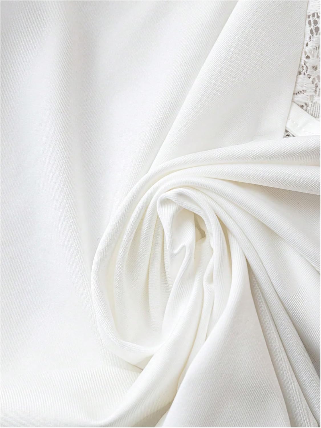 WDIRARA Women's Plus Size 3 Pack Cami Top Lace Trim V Neck Camisole Tops - Image 5