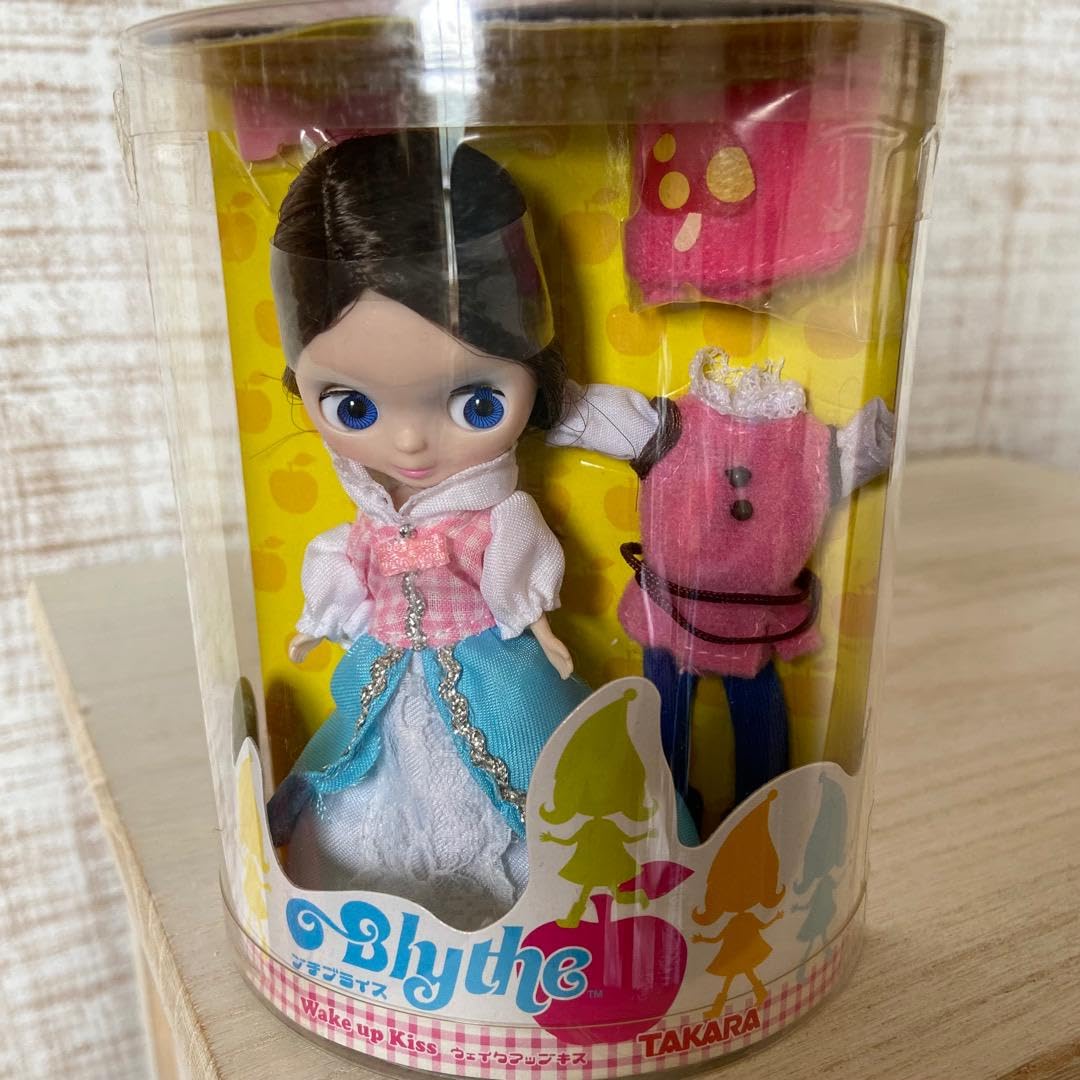 Amazon.co.jp: プチブライス ウェイクアップキス TAKARA : おもちゃ