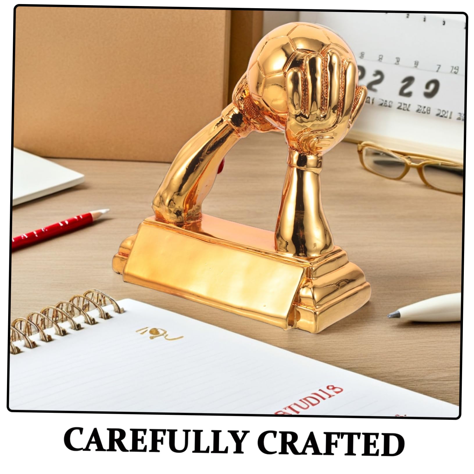 UPKOCH Fußball Trophäe Torwart Auszeichnung Resin Torhüter Handschuh und Ball Form Pokal Kompakt Robust Elegant für Büro Dekoration Fans und Schiedsrichter