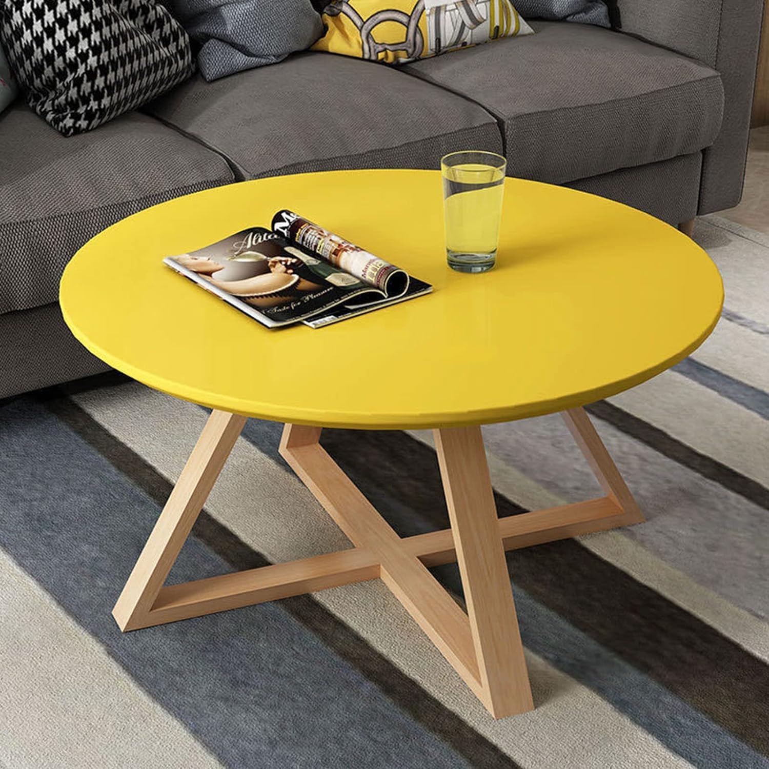 Petite table d'appoint moderne pour optimiser l'espace de votre salon chaleureux