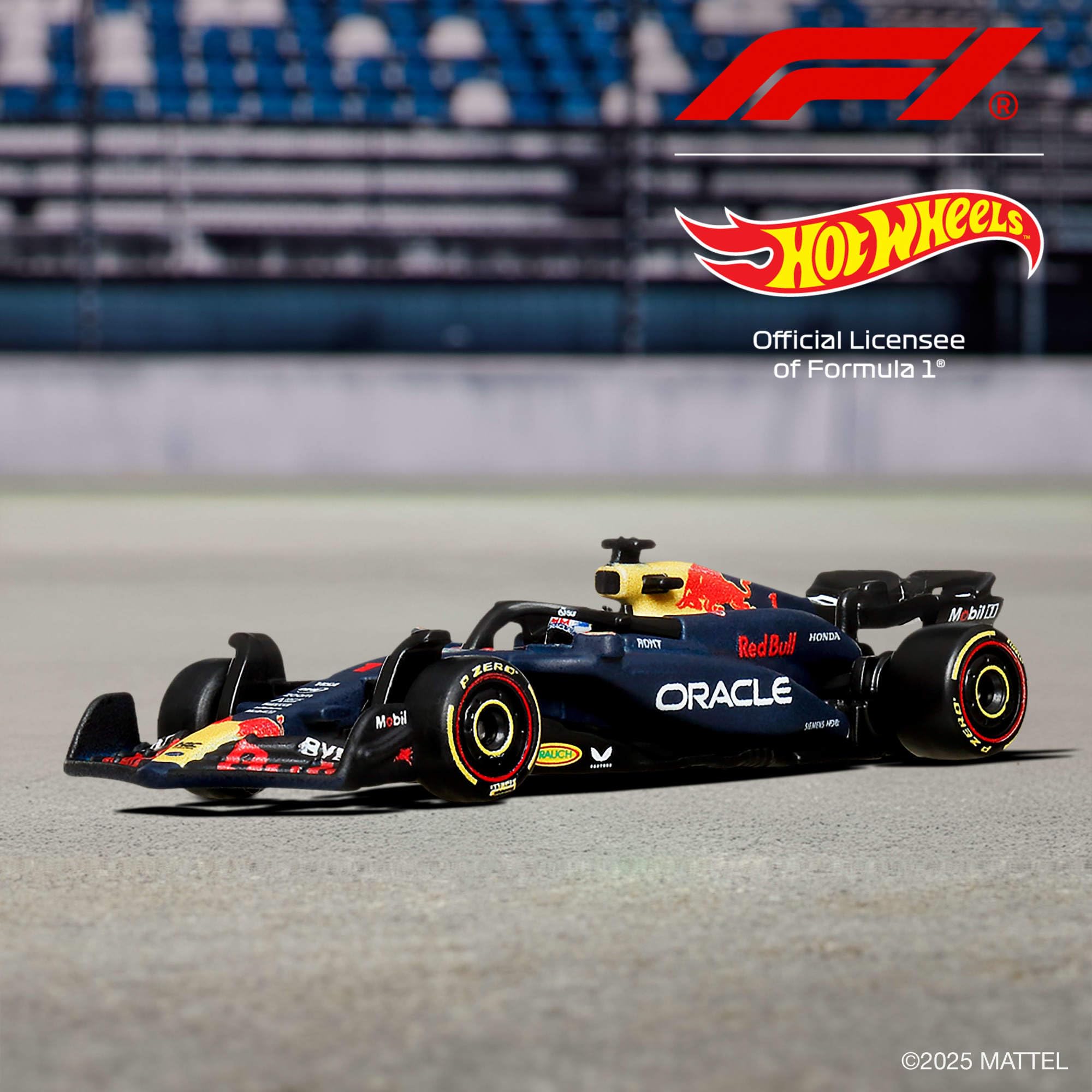 Hot Wheels Premium Formuła 1 Samochodzik Bolid F1 Mercedes-Benz – Kimi Antonelli #12, samochód wyścigowy w skali 1:64, opony Real Riders i metalowa konstrukcja, auto dla dorosłych kolekcjonerów, JKD92