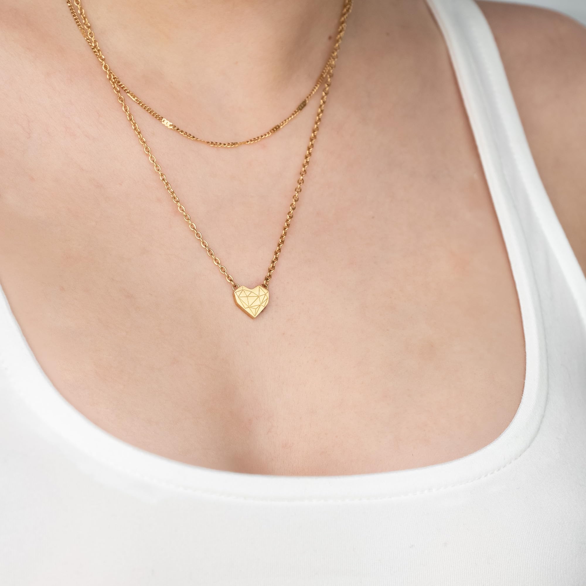 LIEBESKIND BERLIN Damen Halskette – Kette aus Edelstahl mit Broken Heart Motiv - Herz Anhänger, Layer Halskette – Eleganter Schmuck für jeden Anlass und das perfekte Geschenk