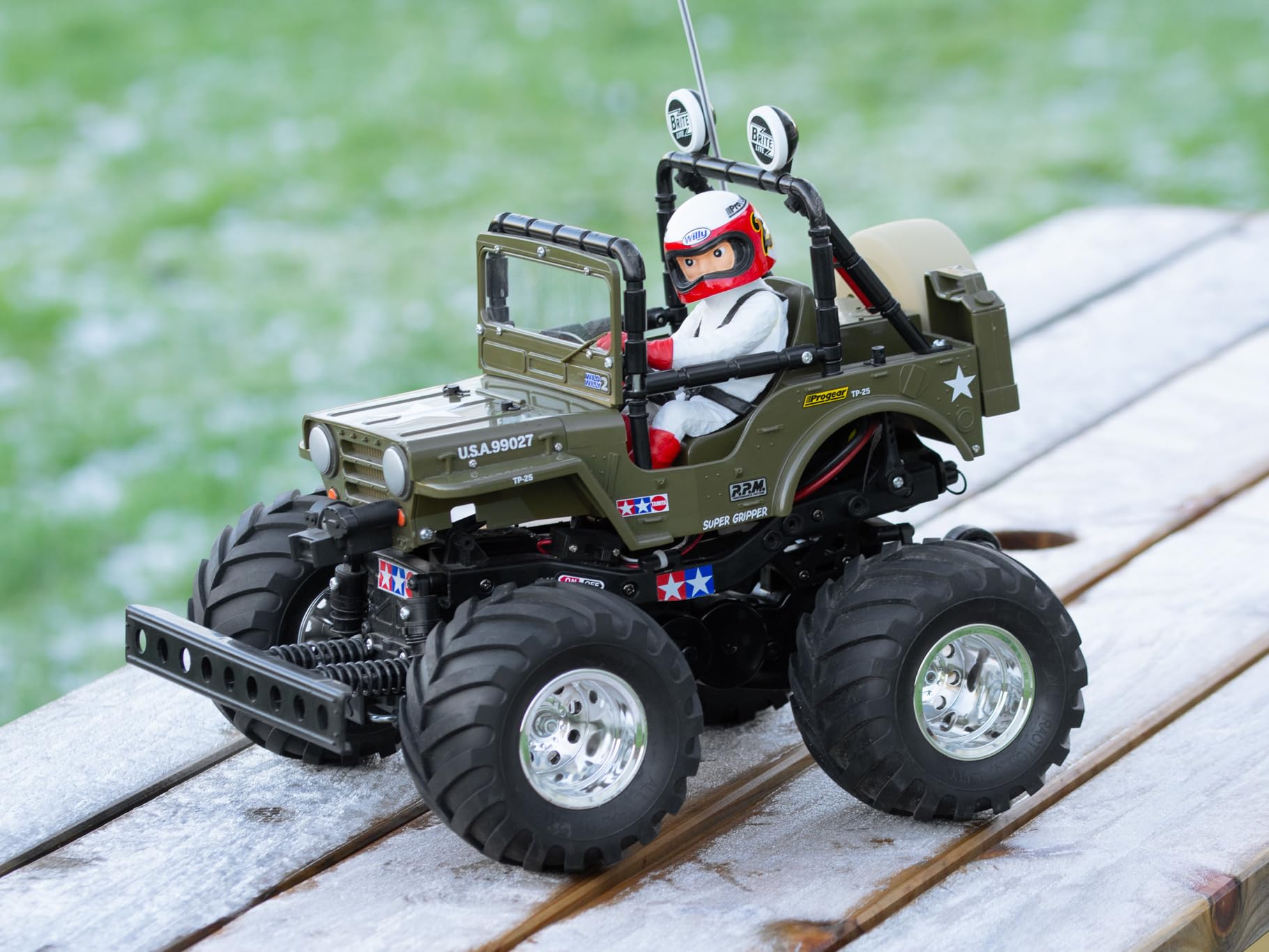 Amazon.com: TAMIYA Wild Willy 2000 Kit TAM58242A Trucks Elec Kit 1