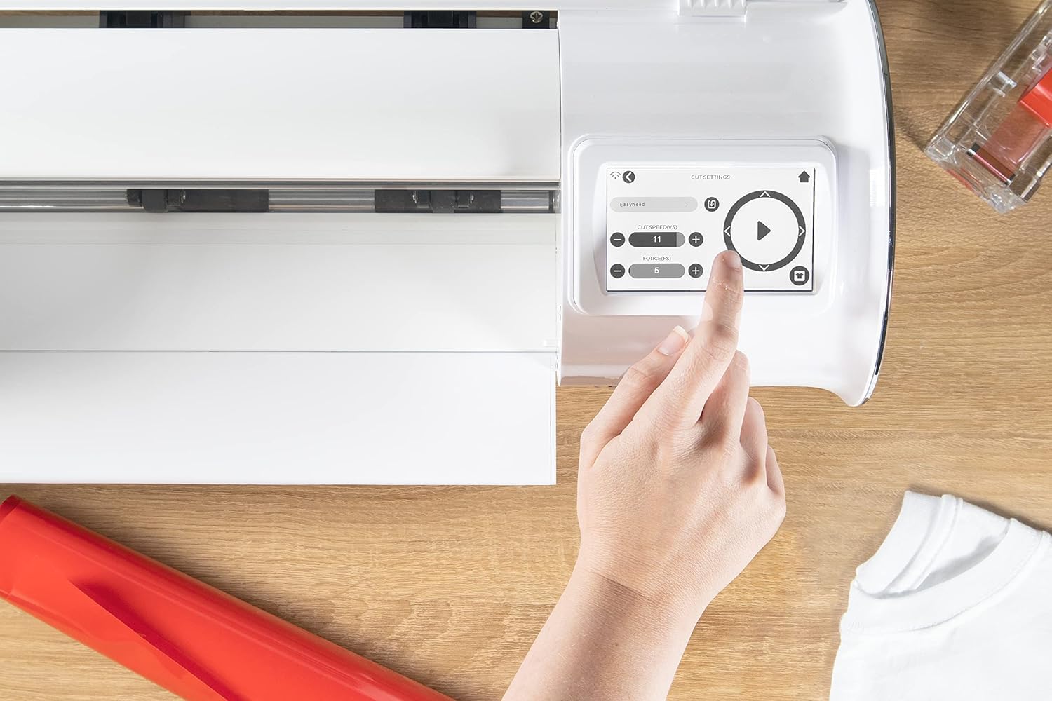 Siser Juliet® Plotter da taglio ad alta definizione – Con una luce di 30cm, Juliet taglia materiali sia con che senza il tappetino incluso (30x30cm).