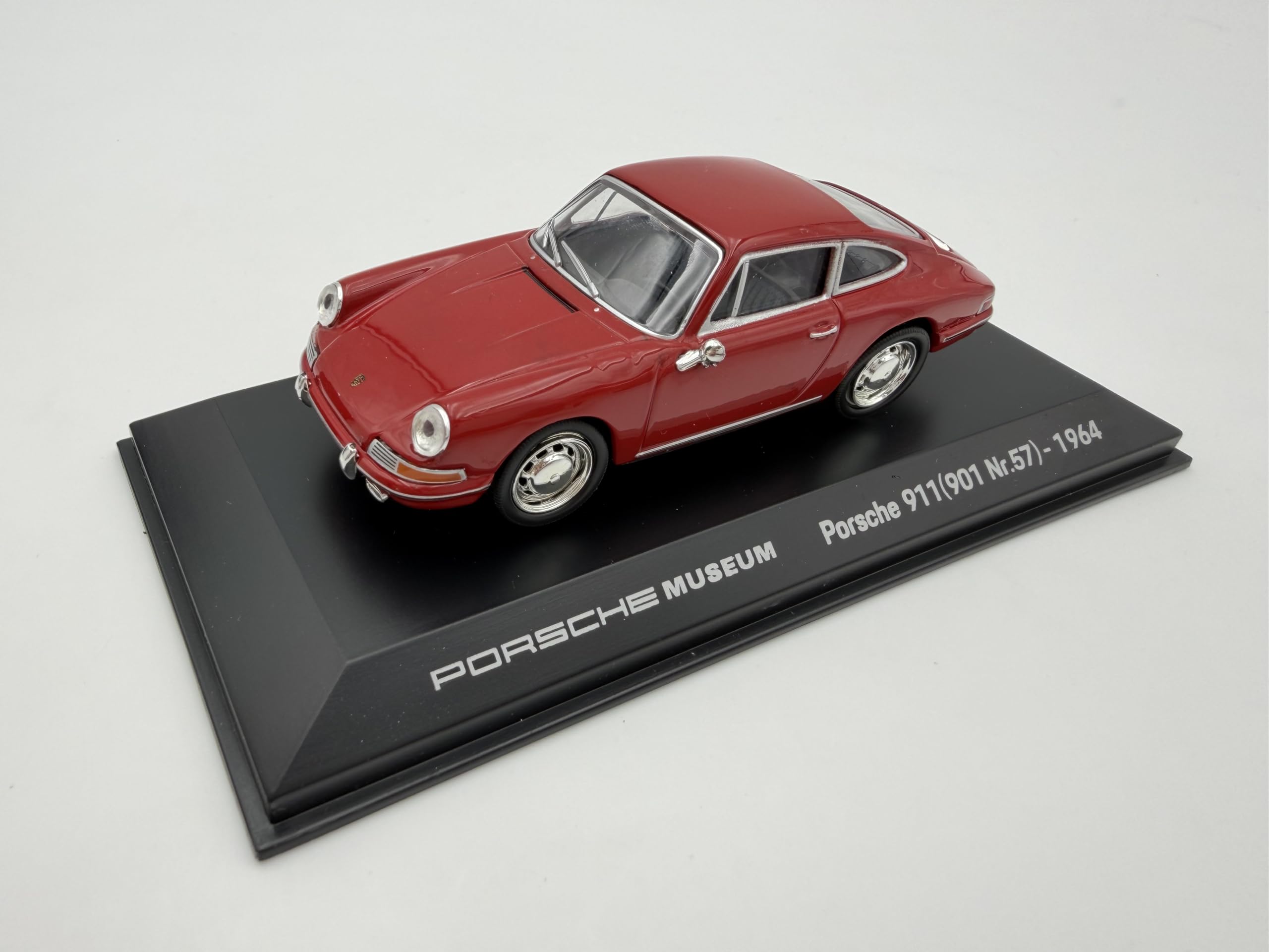 GT-Marketing GmbH Porsche 911 (901 057) 1964 Model Car 1:43, red