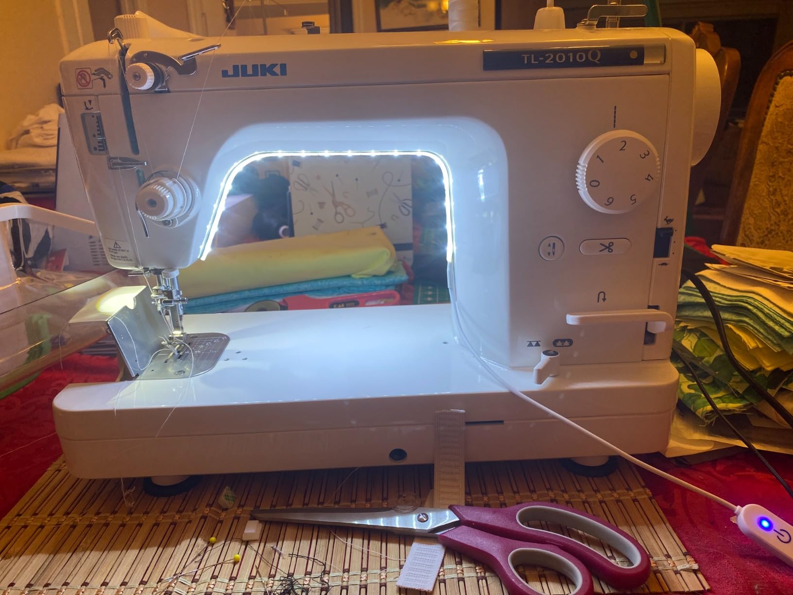 Juki 2010q Sewing and Quilting High Speed SemiIndustrial Machine