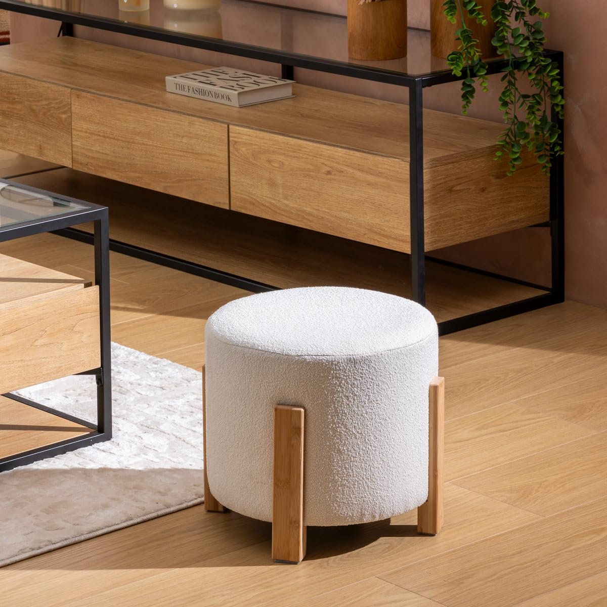Atmosphera - Tabouret d'Appoint Bansa Blanc, D 37,5 x H 32 cm, Tissu Bouclette et Bambou - pour Salon, Chambre, Repose-Pieds