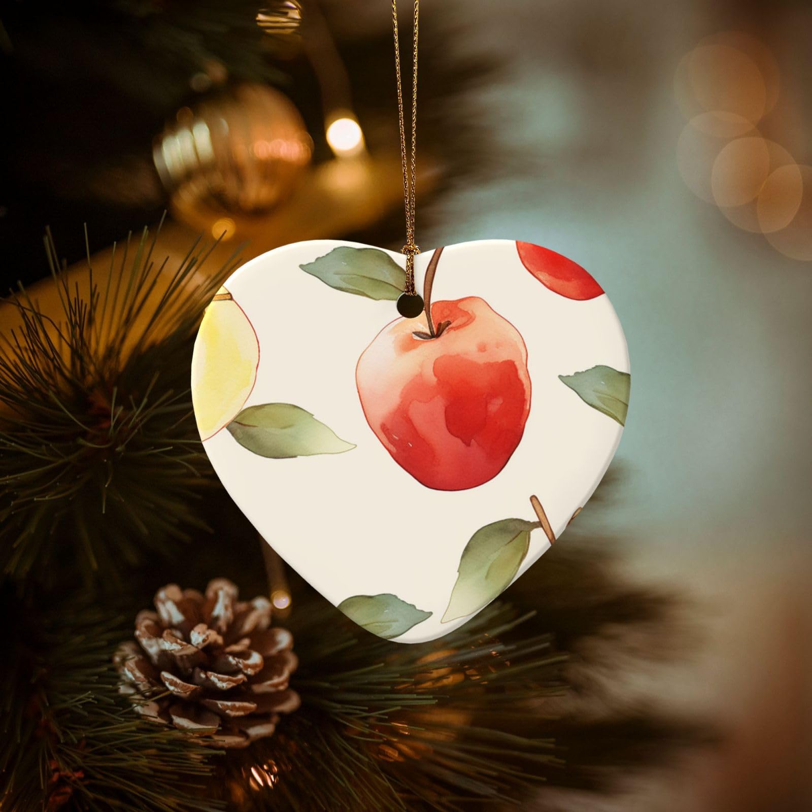 Christmas Ornaments for Christmas Tree Decoration Hanging Cute red Fruit Ornament with Gold Ribbon Crafts Heart Shape Ceramic Pendant for Keepsake Gifts Xmas Decor Party Supplies