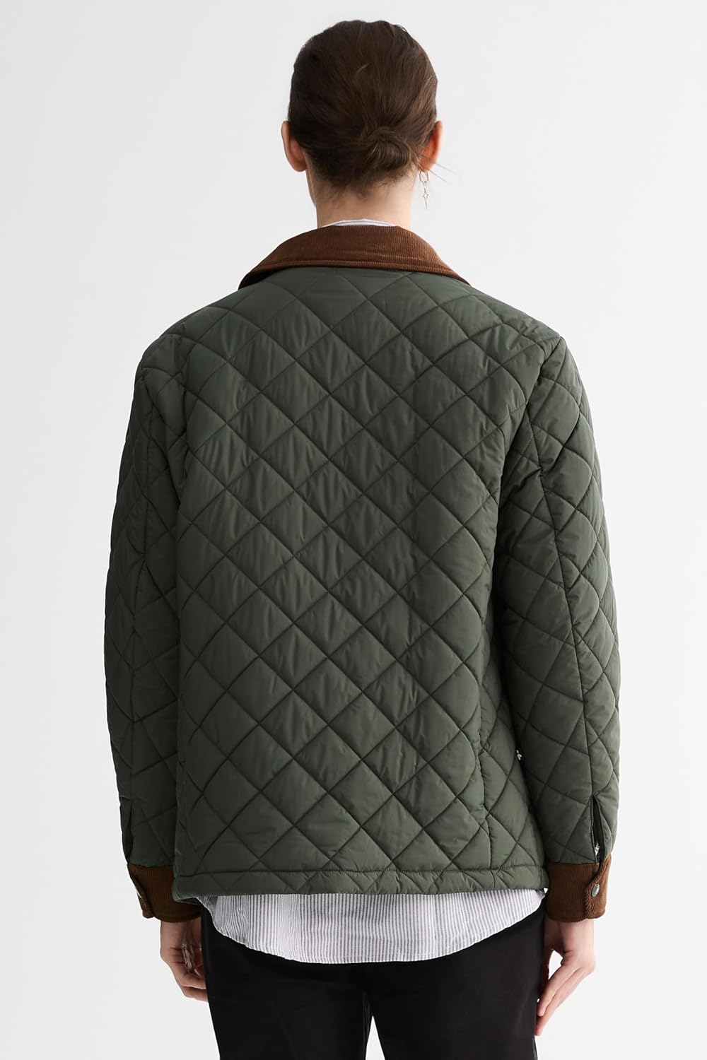 Orolay Men's Lightweight Quilted Puffer Jacket Waterproof Barn Coat Casual Outerwear with Pockets