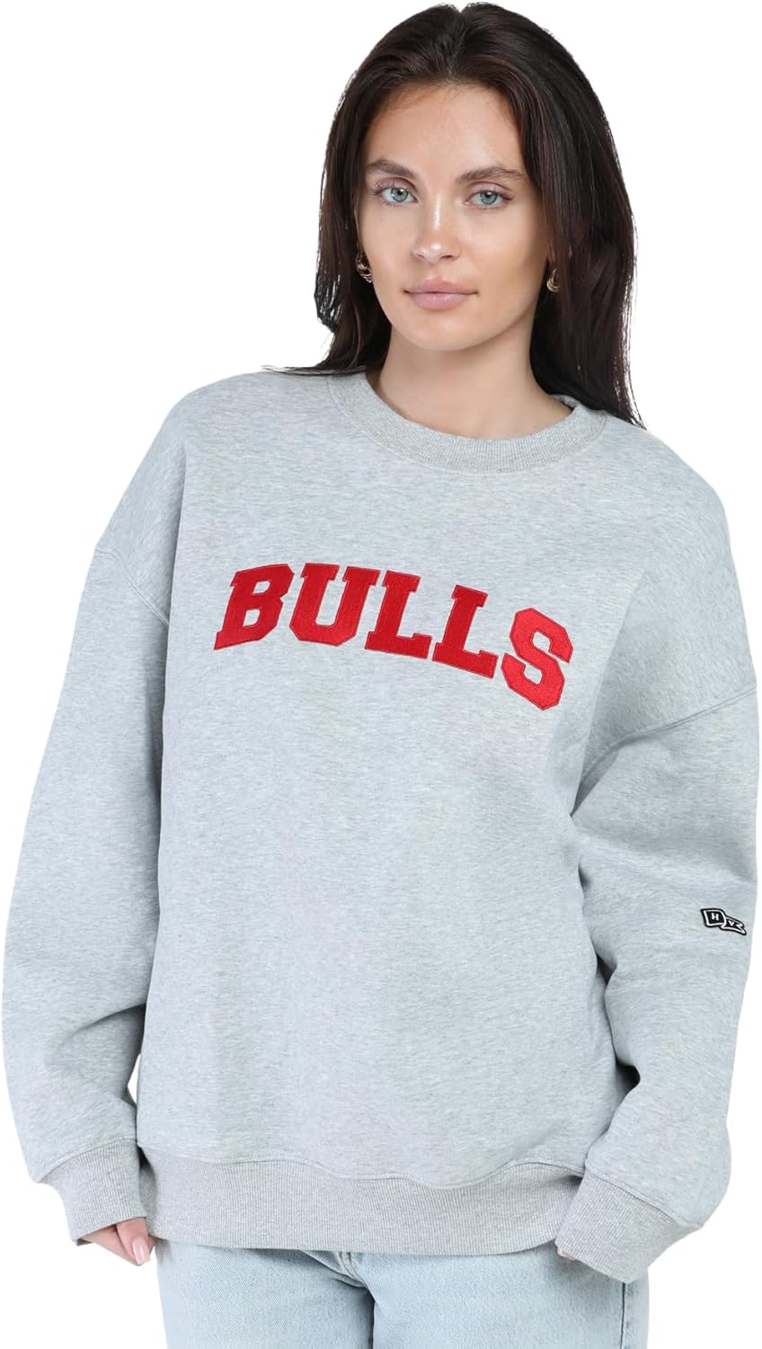 Hype & Vice Women's NBA Officially Licensed Chicago Bulls Offside Crewneck Sweatshirt Pullover - Grey, XL