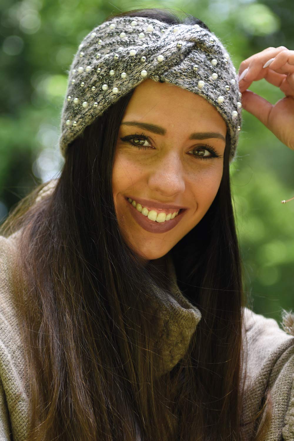 styleBREAKER women knit headband with pearls, metallic yarn and knot, hairband, headband 04026029, color:White-Black - Image 4