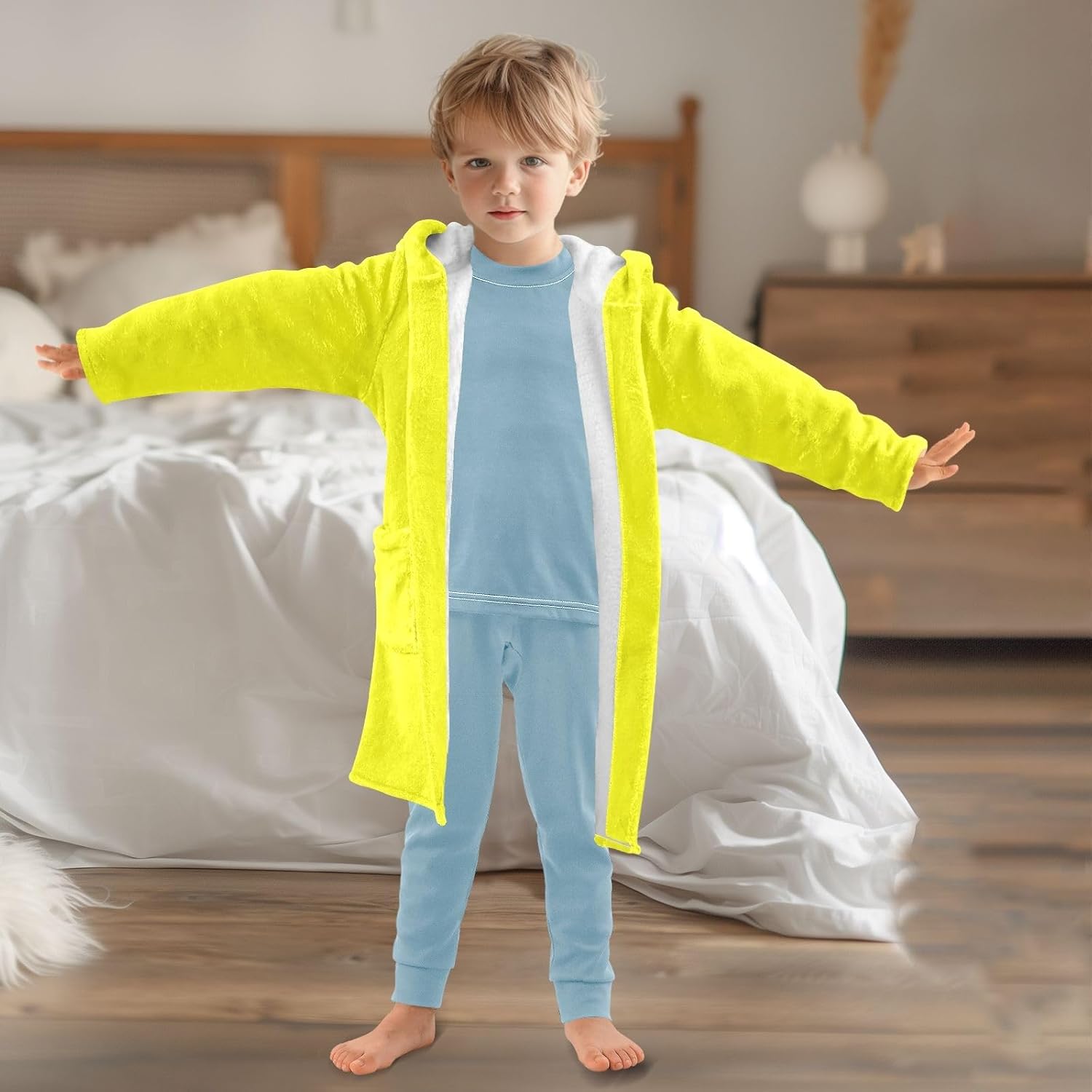 ODAWA Yellow Kids Bathrobe, Ultra Soft Plush Hooded Towel Robe for Boys Girls, Quick Dry Bath Swimming Beach Robe