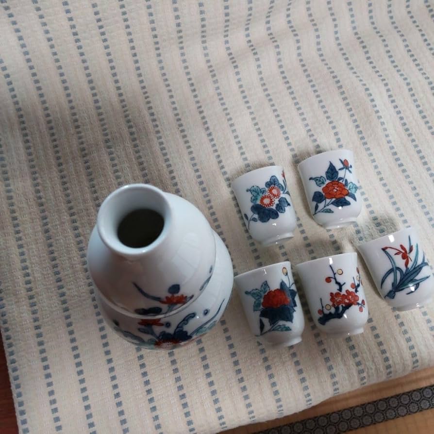 Amazon.co.jp: 伊万里焼 魯山窯 ぐい呑 酒器 ぐい呑み 酒器