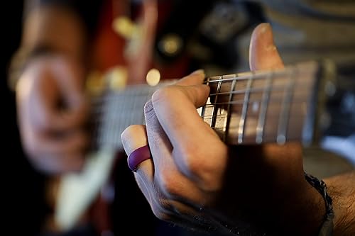 Miniatura 4 de Anillo de boda de silicona flexible para hombres activos Premium, no voluminoso, de grado médico, seguro para la piel y ajuste cómodo