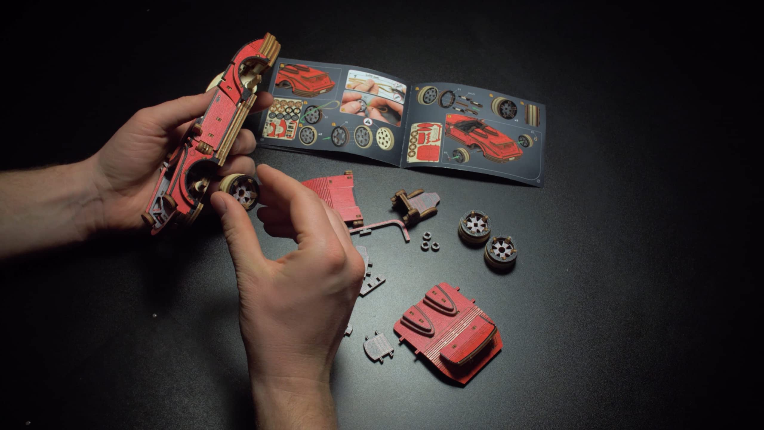 Wooden.City Vintage Cars Sport Car Edizione Limitata - Kit Di Modelli 3D in Legno Fai-Da-Te Per Adulti Per Costruire Automobili - Puzzle 3D in Legno Per Adulti Rompicapo Per Adolescenti - 194 Parti