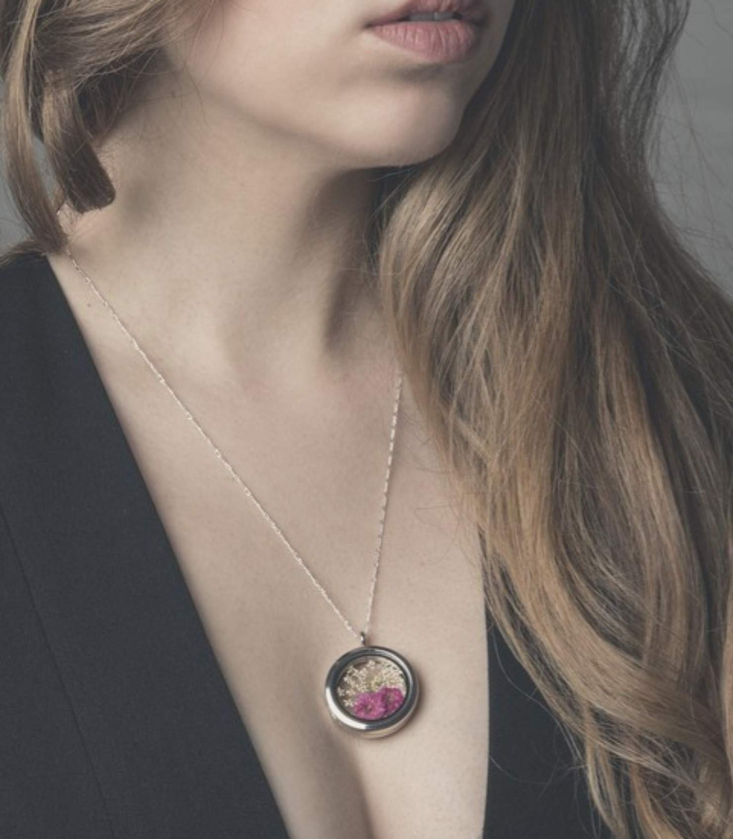MadamLili - Echte Blüten Medaillon Anhänger - Chrysantheme Rosa Dillblüten Weiss Blumen Amulett Aufklappbar - 925 Sterling Silber - Halskette 60cm - Shabbystil - Handgefertigt - Exklusive Schmuckbox
