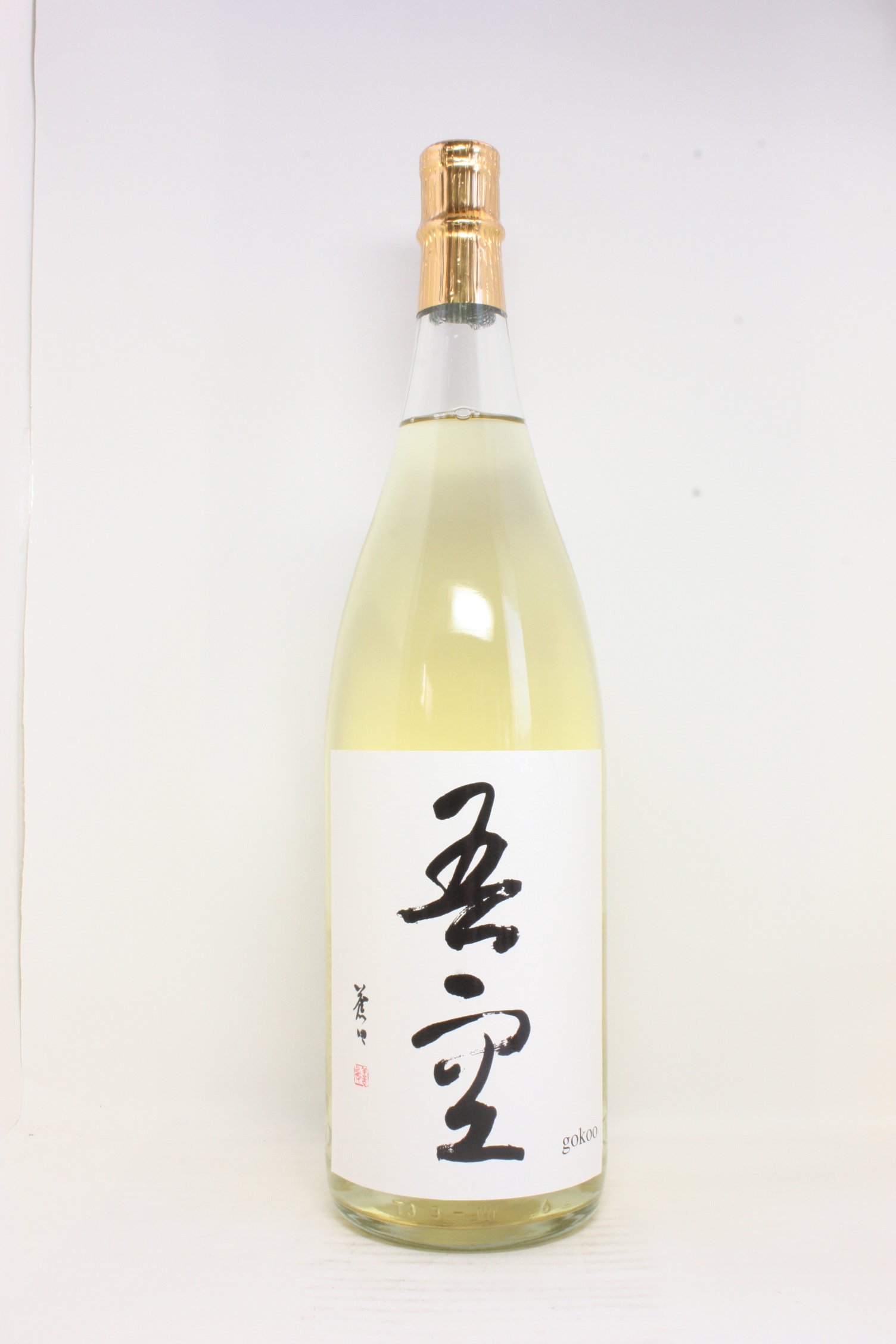 Amazon.co.jp: 吾空 長期熟成貯蔵 麦焼酎 25°1800ml : 食品・飲料・お酒