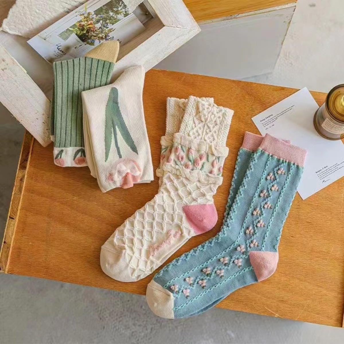 4 Pairs tulip Cute Socks, Women's Lace Ruffles Ankle Casual Sock, Cottagecore Breathable Mid Tube Socks, Floral Crew Socks - Image 2