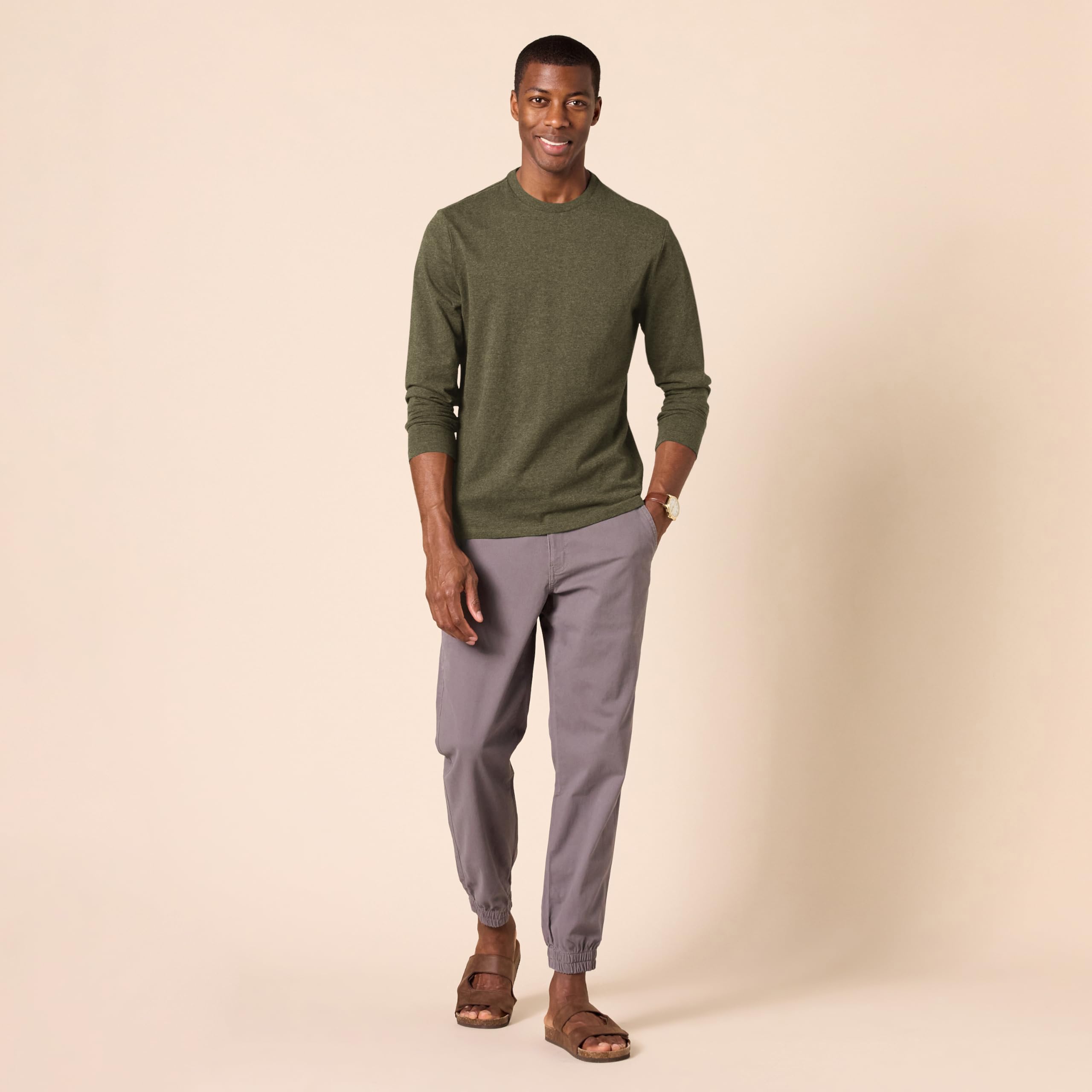 Amazon Essentials T-Shirt a Maniche Lunghe Slim Uomo