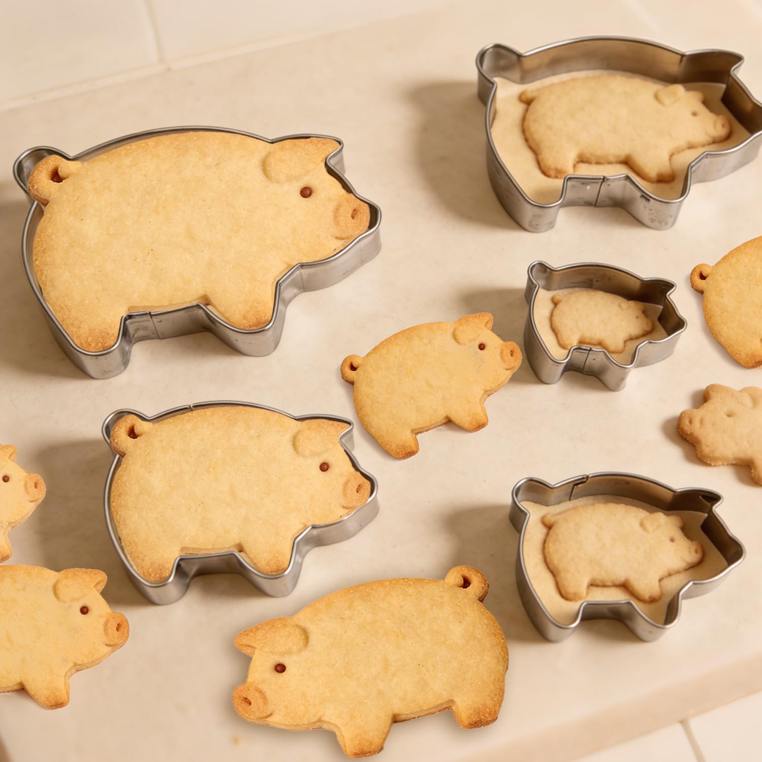 HIVTE 5PCS Pig Cookie Cutter Set, Different Sizes Farm Animal Shape - Image 5