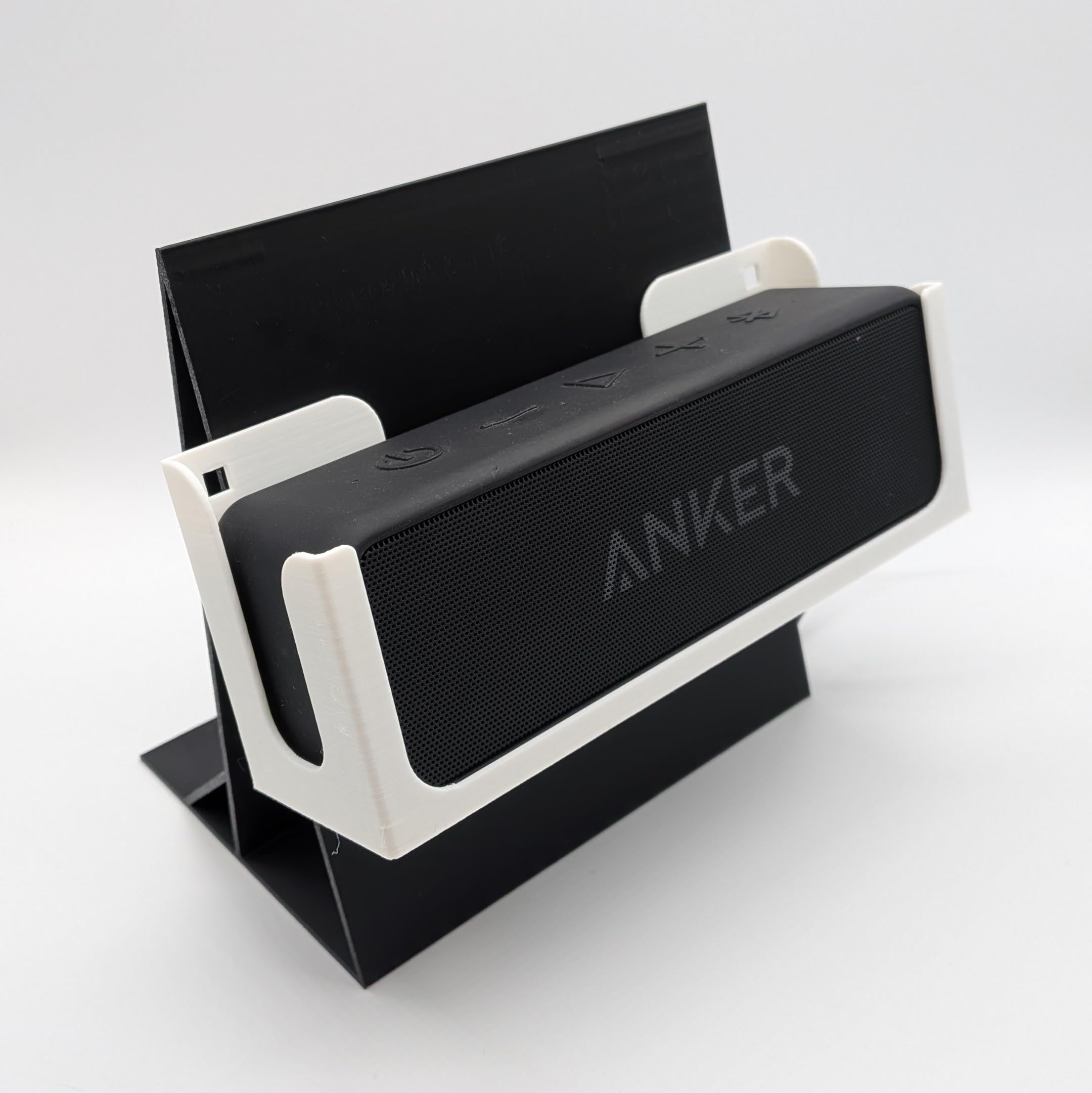 Amazon | ワイヤレススピーカー吊り下げホルダー Anker Soundcore 2