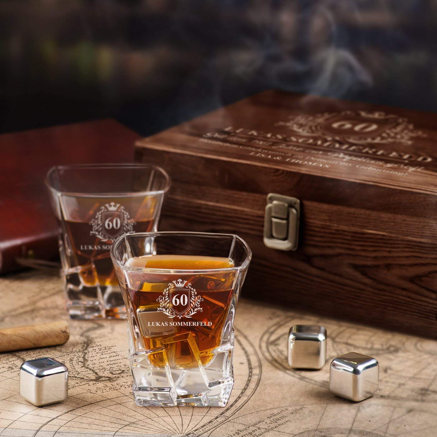 Maverton Whisky Steine Set in Holzbox mit Gravur, 8 Kühlsteine & 2 Gläser
