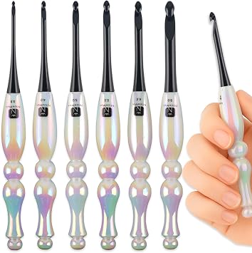Svartur Crochet Hooks Set, 6 Sizes Ergonomic Crochet Hook Kit, Resin Handles, Smooth Yarn Crochet Needles for Beginners and Advanced Crocheters, Knitting & Crochet Supplies, White