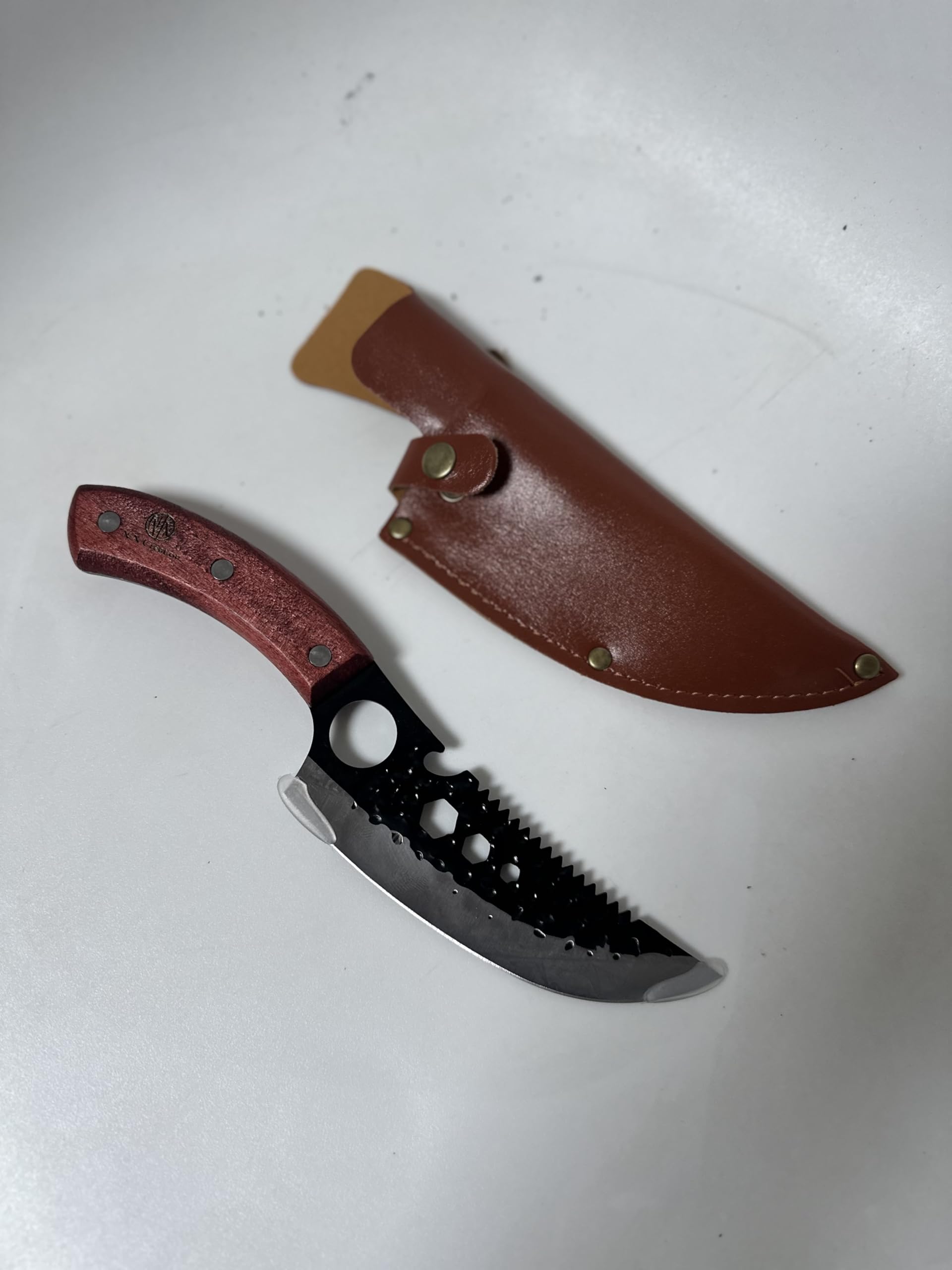 Couteau multifonction pour le camping et la randonnée avec étui cuir et manche bois