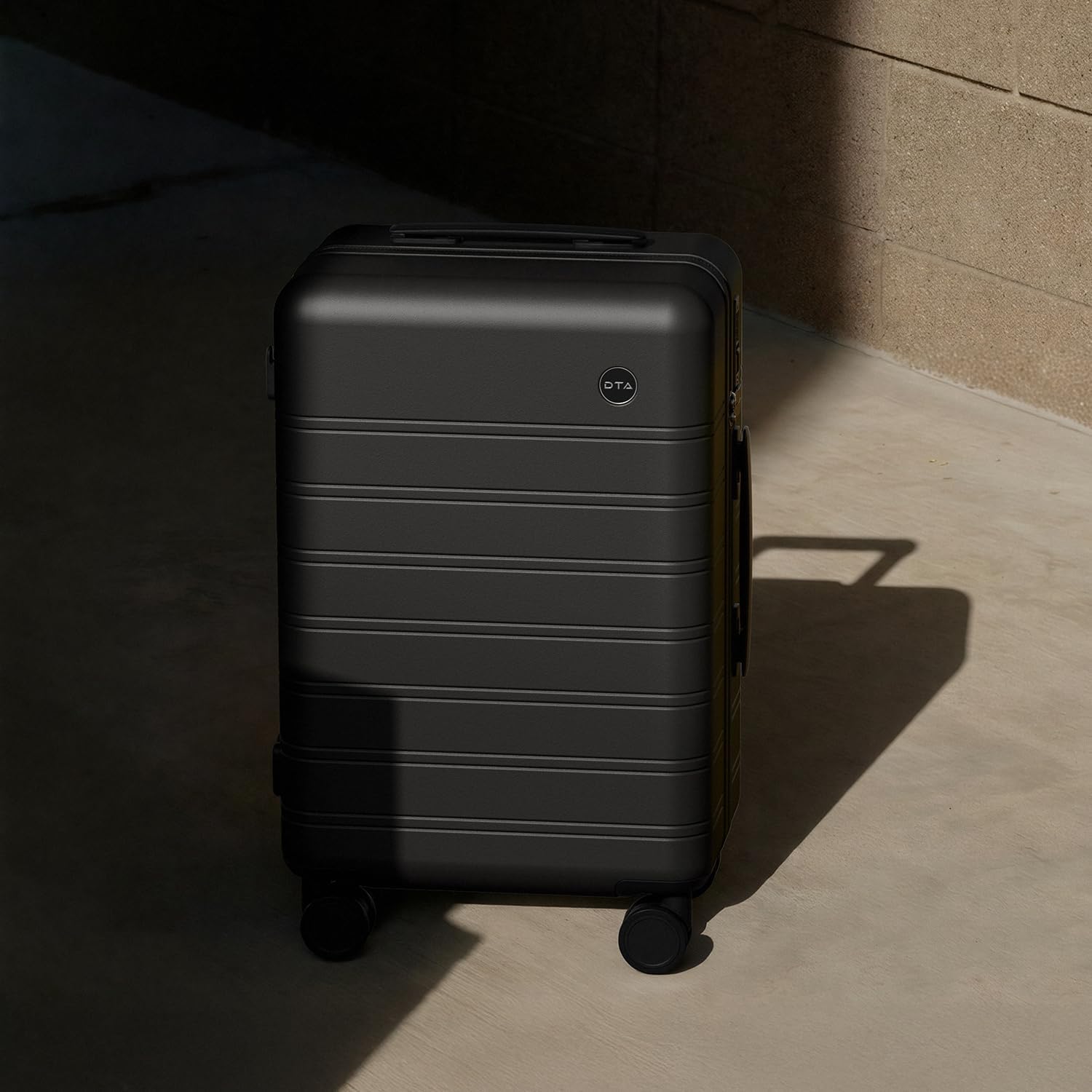 Lightweight PC Hard Shell Suitcase, 20-inch International Carry On Luggage Airline Approved with TSA Lock, 360 Silent Spinner Wheels- Ideal for Travel Suitcase (Matte Black, Carry-On 20-Inch)