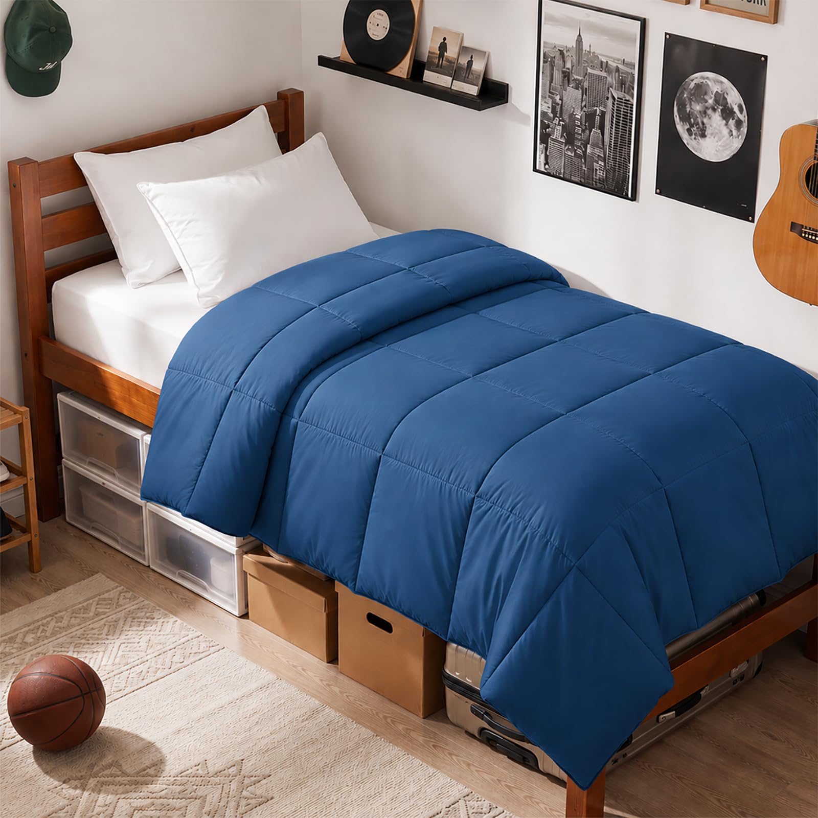 EASELAND Twin Size Down Alternative Comforter, Navy, 64x88 Inches