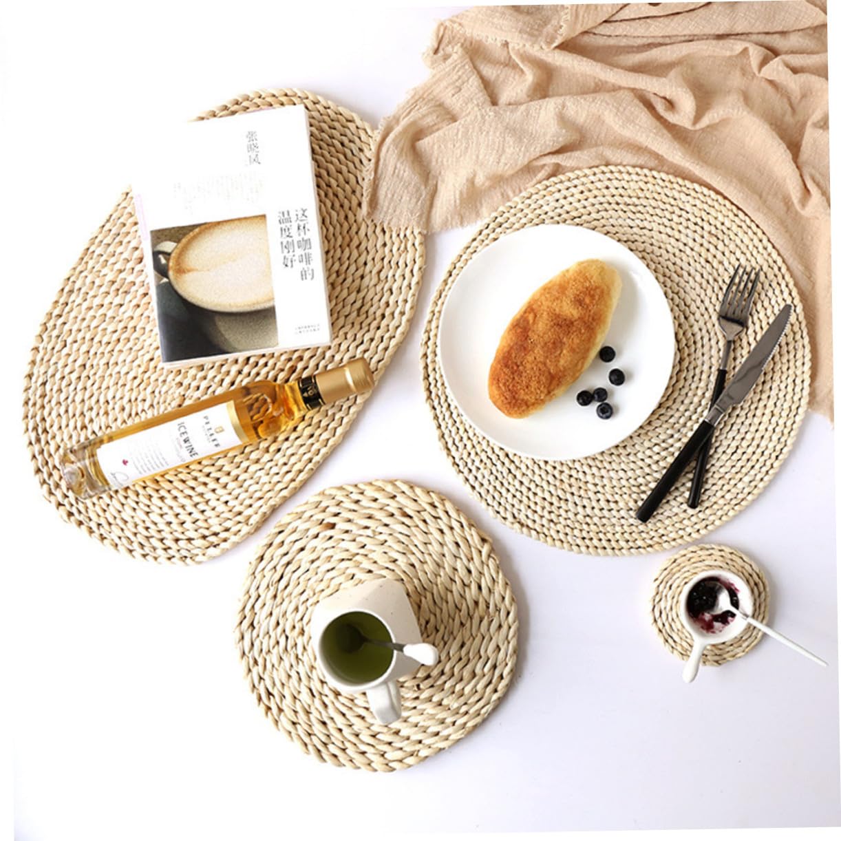 Mikinona 8 pièces Set Table Paille Naturelle Isolants Thermiques Épais Protège-Table Ronds pour Tasses Bols et Assiettes Usage Maison