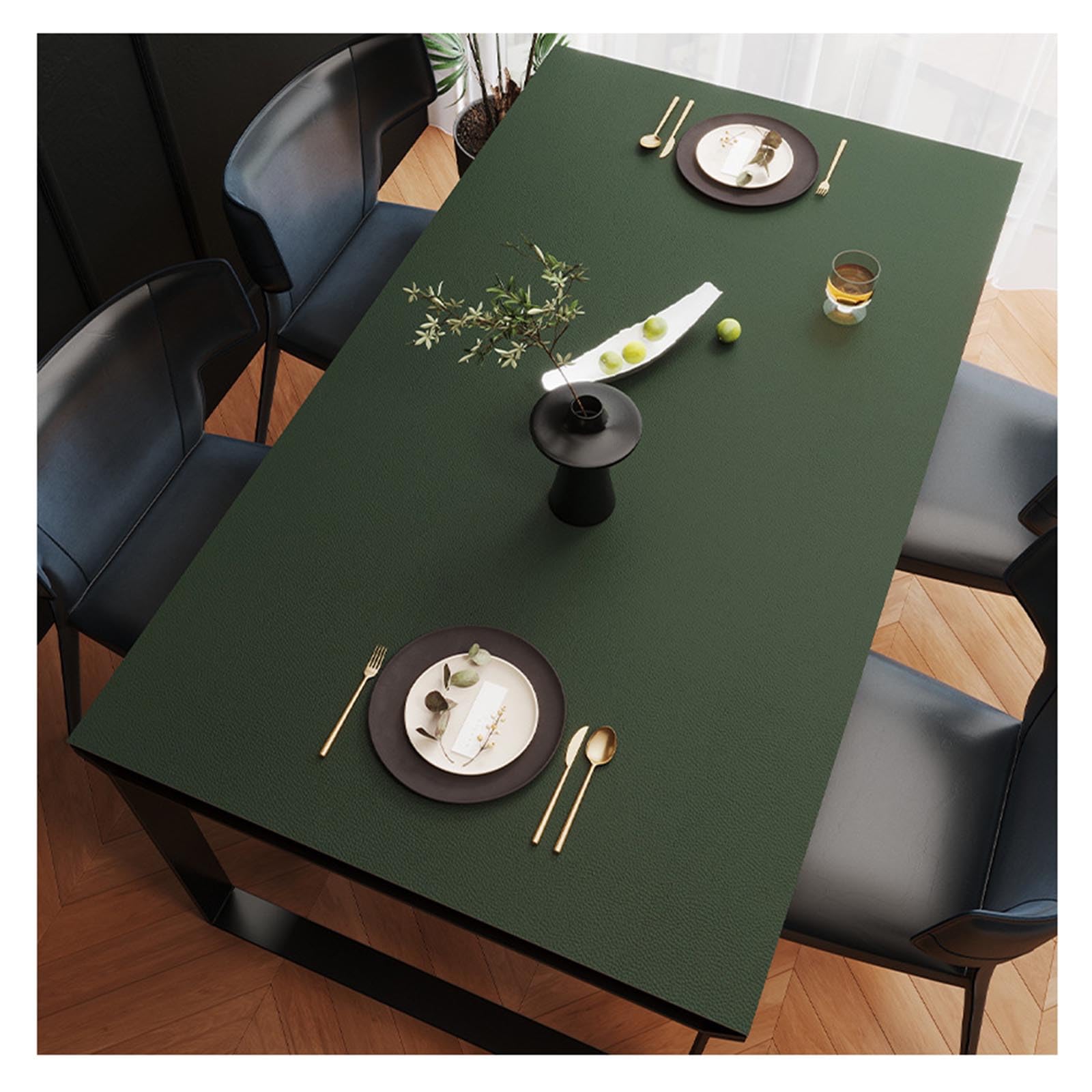 Nappe anti tache en cuir au fini dark élégant pour habiller et protéger une table basse de salon