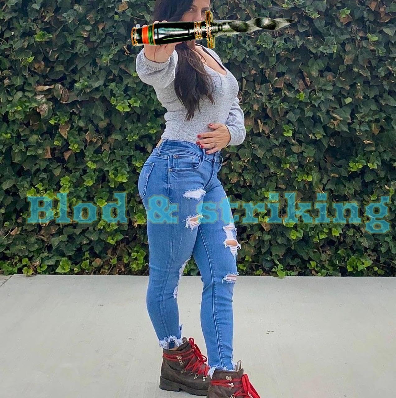 10.5" Hand-made Damascus Steel blade Collectible Kris Handle Blue Pakka Wood with brass clip or brass pommel (black)