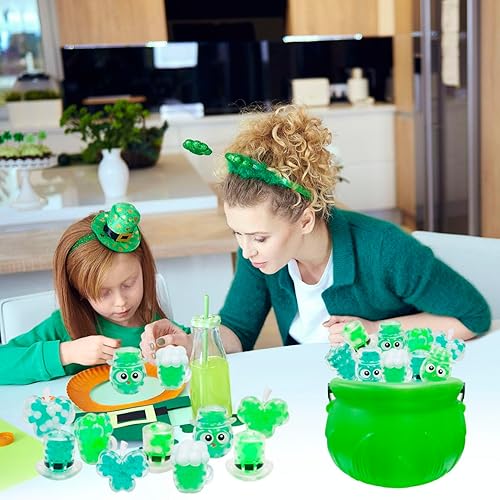 Miniatura 4 de Holydeck Caldero del día de San Patricio de 5.5 pulgadas con 24 juguetes verdes para apretar, paquete de ansiedad para niños y niños, regalos de