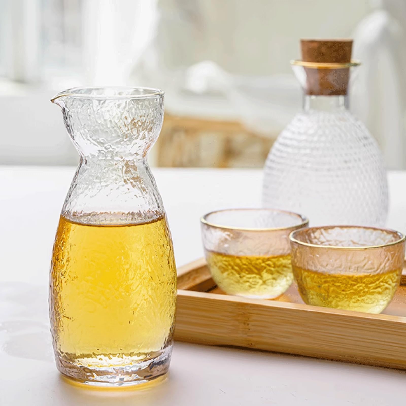 Ensemble de Tasses à saké en Verre, Tasses Transparentes Faites à la Main, Ensemble de saké en Verre Mat martelé, Un Pot, Quatre Verres à vin Tasse à saké