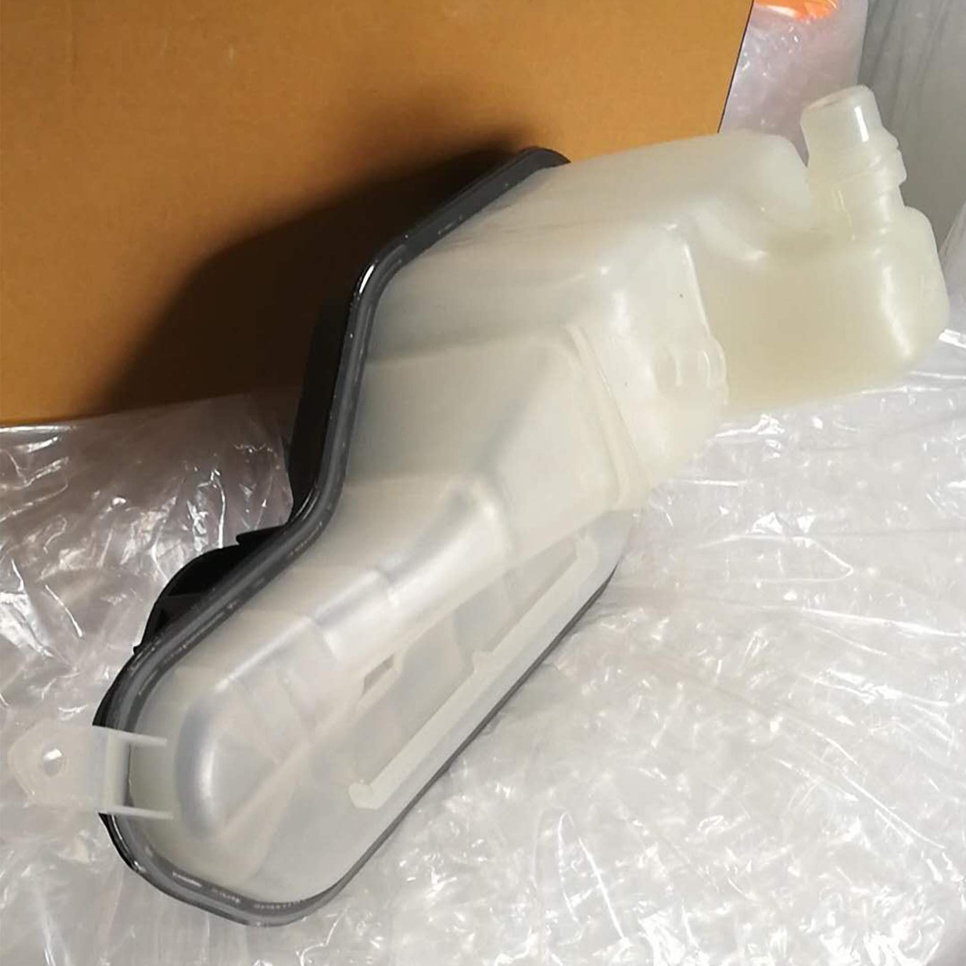 CF Advance Compatible with Jaguar 02-10 S-Type Vanden Plas XF XJ8 4.2L Coolant Bottle Without Sensor 2002 2003 2004 2005 2006 2007 2008 2009 2010