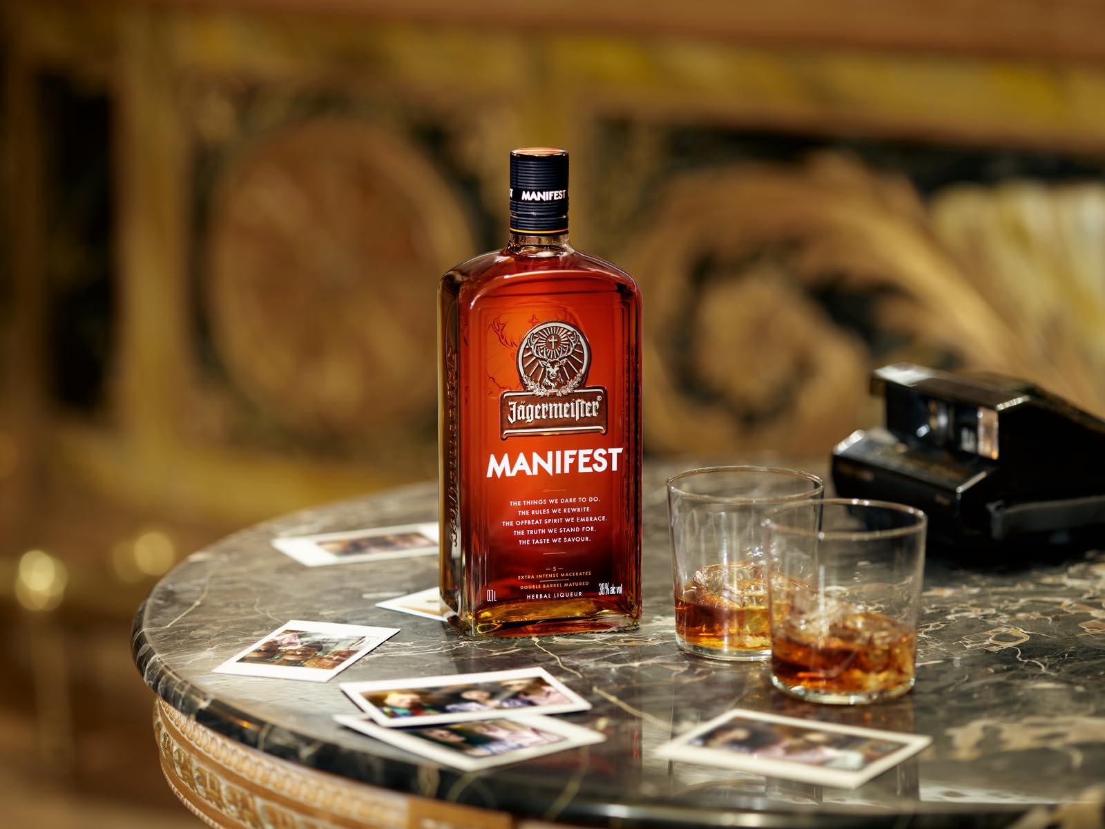JÄGERMEISTER - Manifest 500 ml, Licor de Hierbas Premium, con Ingredientes Botánicos, Notas de Vainilla, Cardamomo y Azafrán