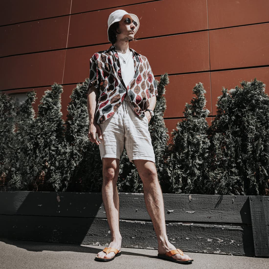 Harssidanzar Sandali infradito da uomo, infradito estive comode scarpe da spiaggia con morbida pelle in microfibra (suggerire di acquistare una taglia più grande) KM215