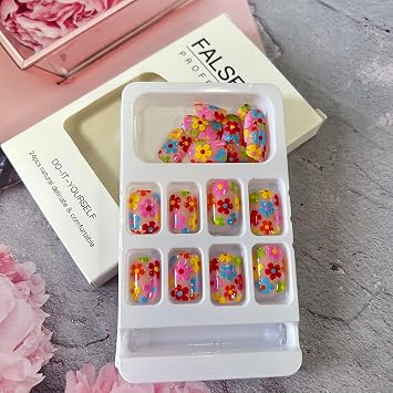 Press on Nails ショートオーバル、カラフルなフラワーデザインの人工アクリルフェイクネイルフルカバー 再利用可能な棺型の光沢のあるつけ爪、DIYスティックオンネイル、女性用、ネイル用ネイル用接着剤セット