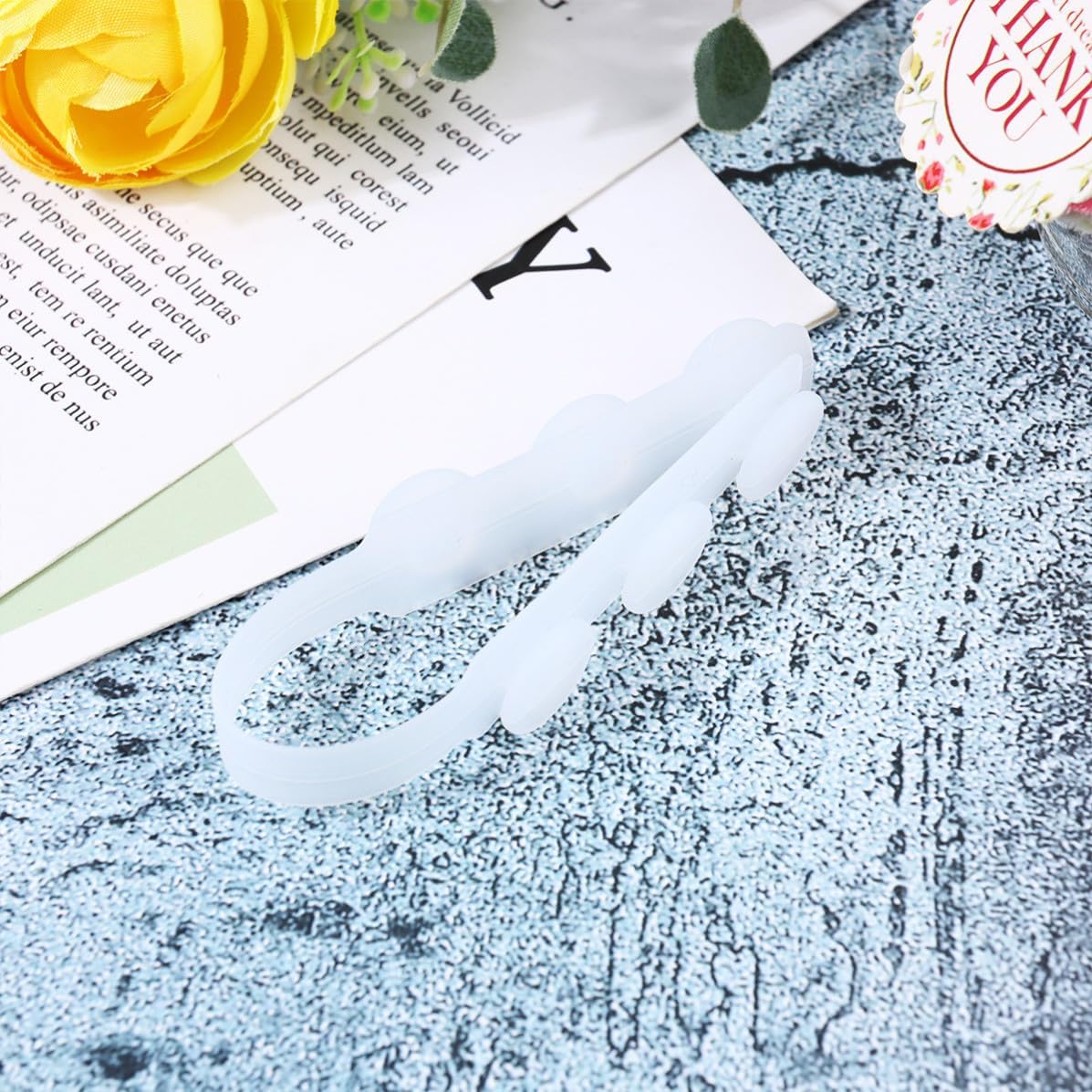 Silicone Mask Ear Hooks Reusable Strap Extender Adjustable Mask Extension Buckle 8pcs Comfortable to Wear Reduces Ear White for Women and Men