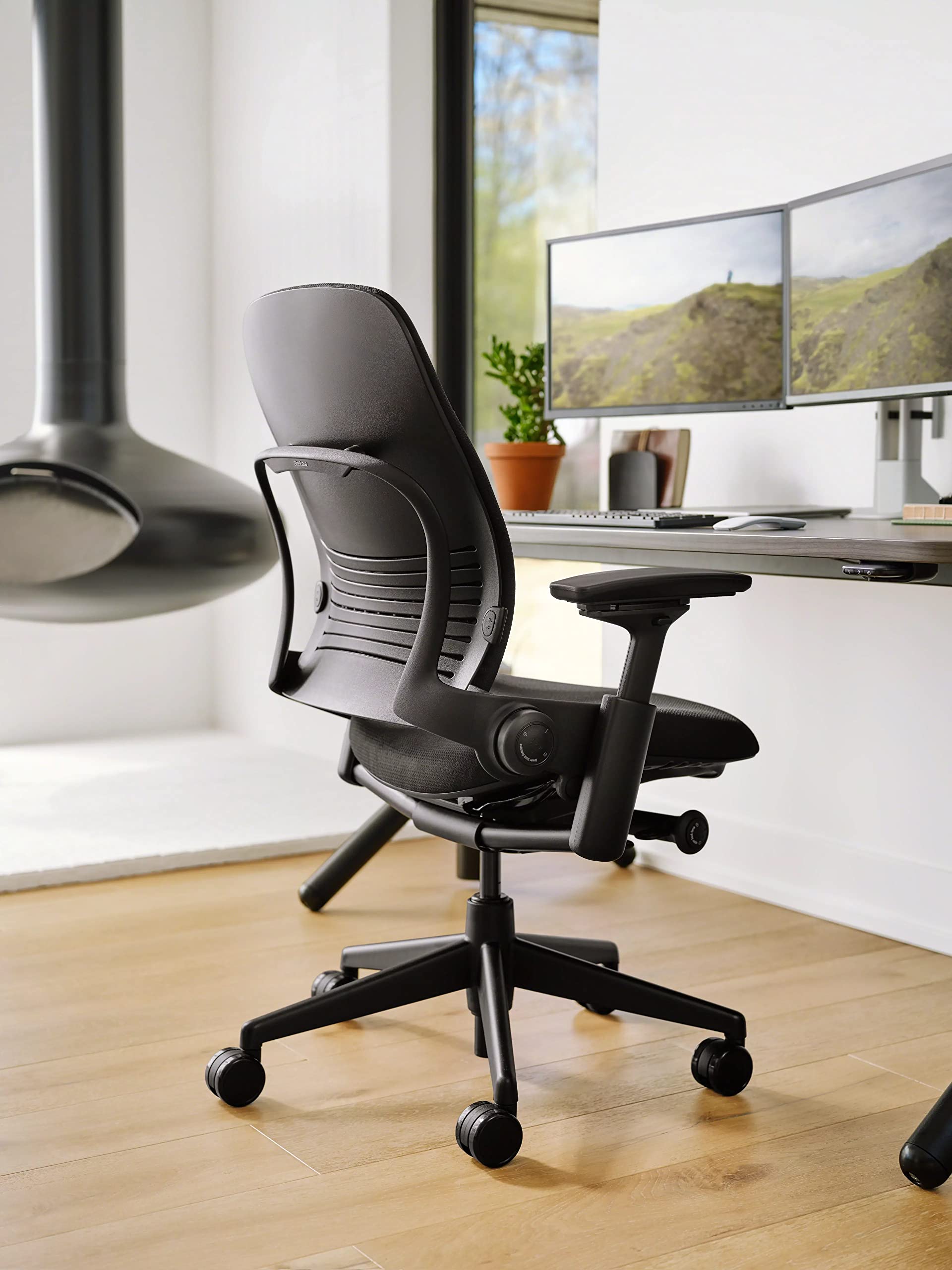 Steelcase Silla ergonómica, Leap, Brazos 4D, Asiento dinámico, Ónix | Fabricada en Francia, garantía 12 años, montada, ruedas para todo tipo de suelos, materiales premium, hasta 150 kg y 190 cm