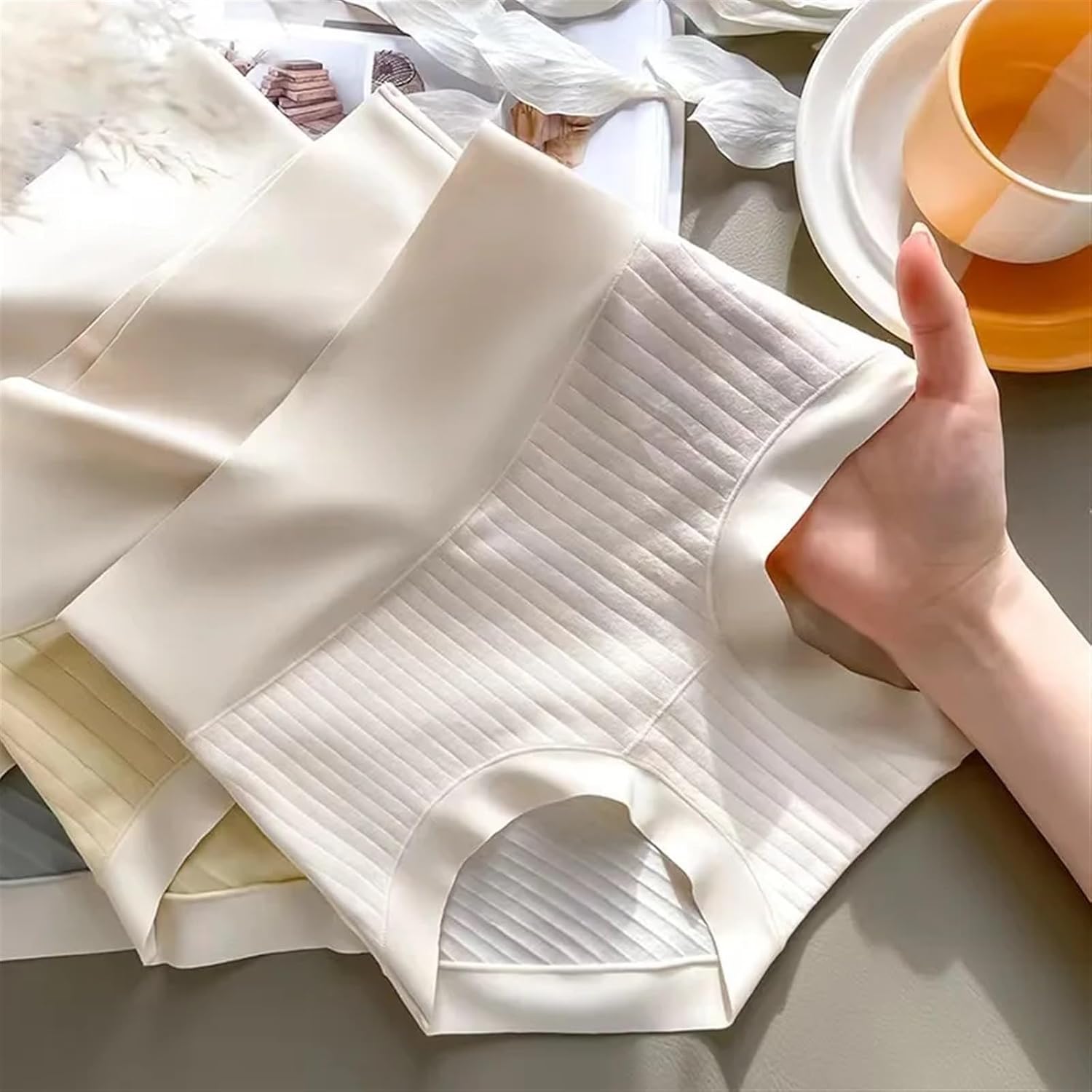 鎌倉彫 ハンドバック 彫刻家村主匡左造 羊皮 目立った傷や汚れなし