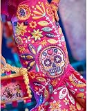 Barbie Signature Dia de Muertos 2023 da collezione, abito rosa con volant, teschi di zucchero e fiori colorati, decorazione calavera sul volto, giocattolo per bambini, 6+ anni, HJX14 - 8