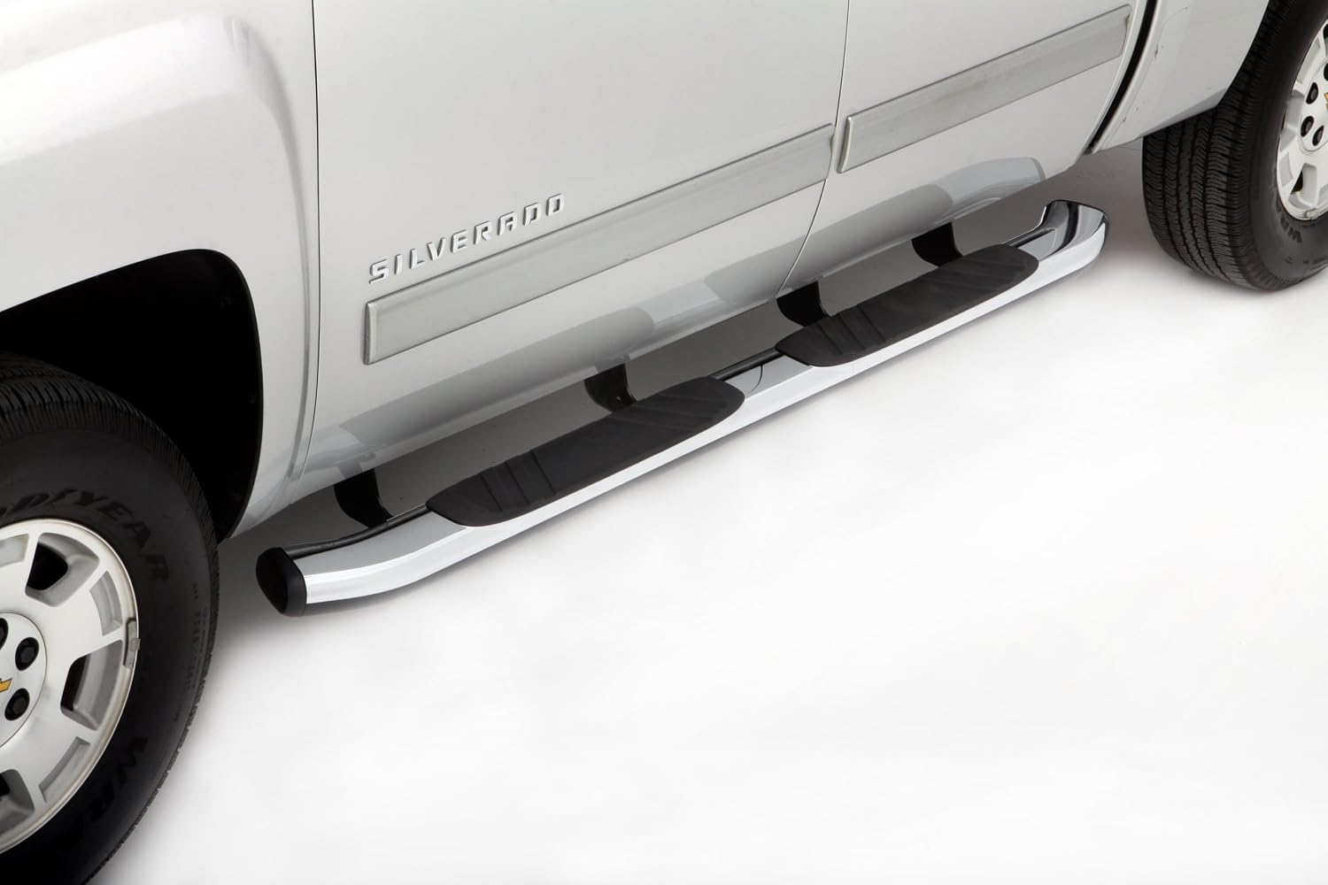 Lund 22858768 Chrome 5" Oval Bent Nerf Bars for 2007-2018 Silverado/Sierra 1500, 2500HD, 3500HD Crew Cab (Excluding 2011-2018 Diesels)